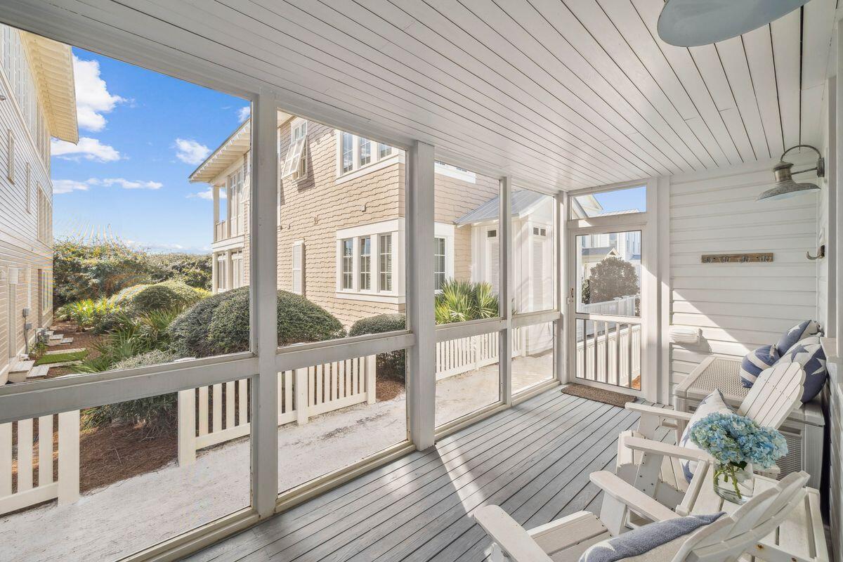 SEASIDE 11 - Residential