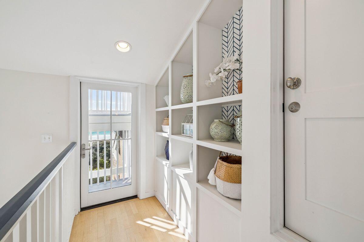 SEASIDE 11 - Residential