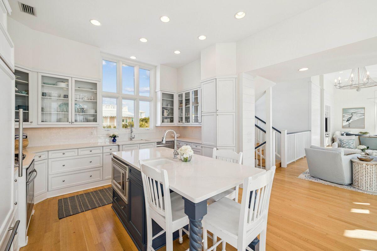 SEASIDE 11 - Residential