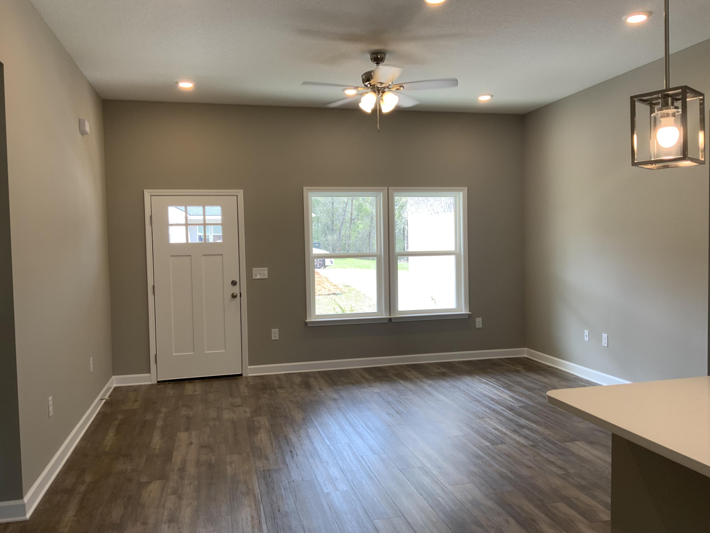 MAJESTIC OAKS VINEYARD - Residential