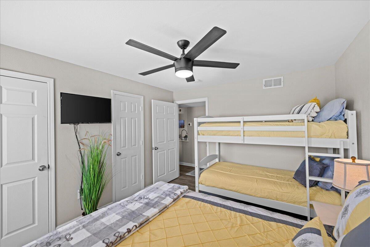 INDIAN LAKE - Residential