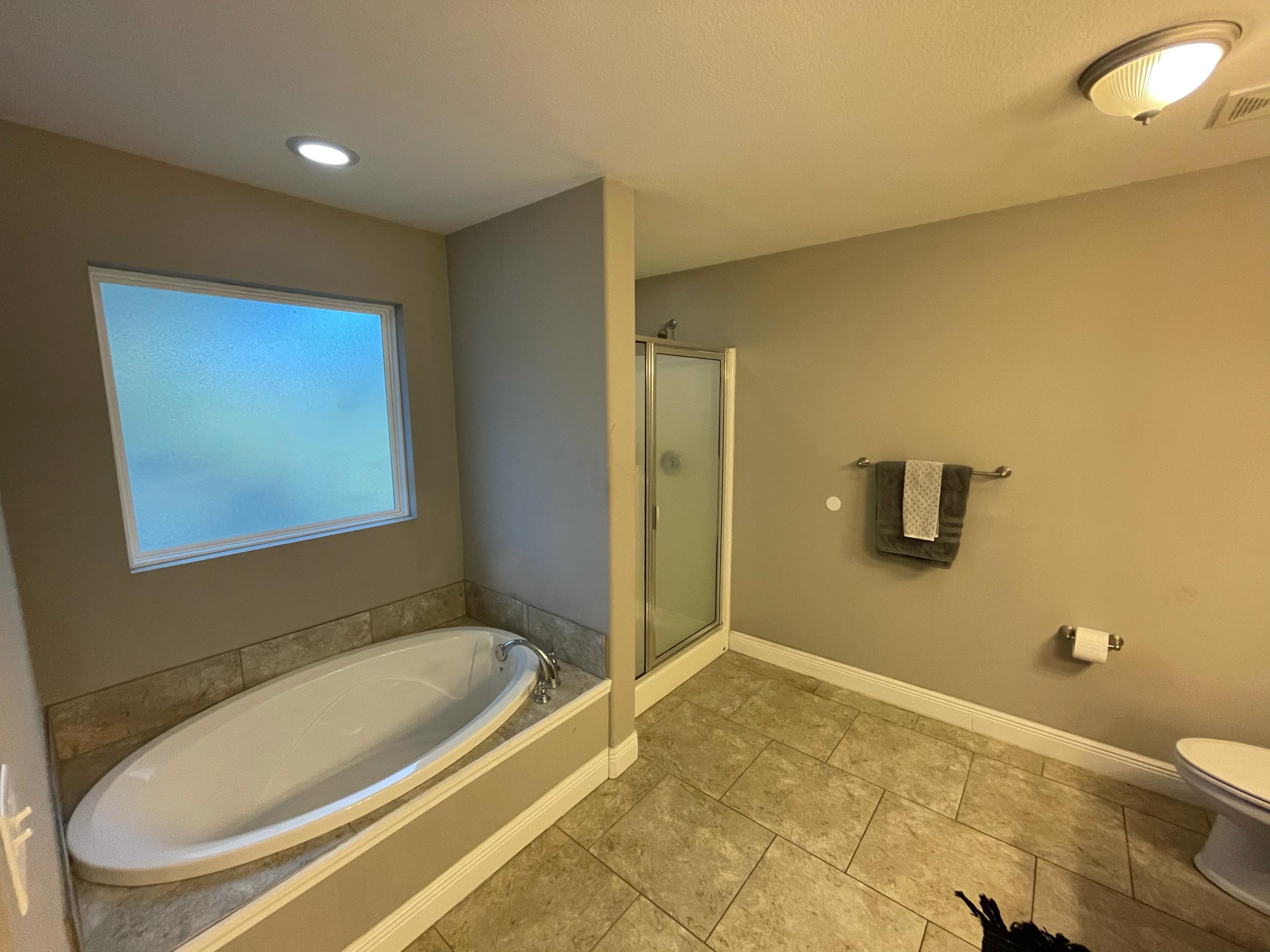 HOLLEY SHORES - Residential Lease