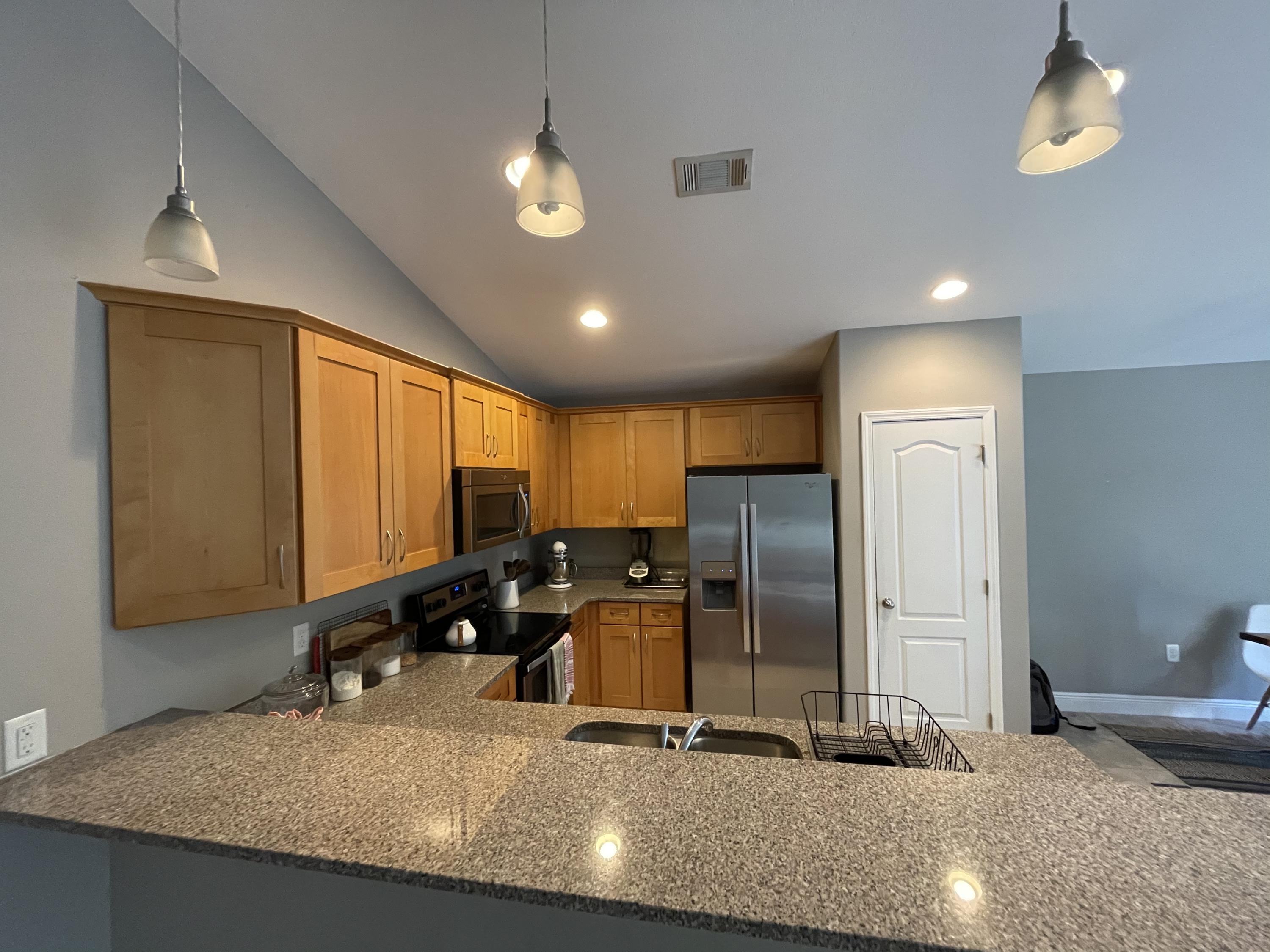 HOLLEY SHORES - Residential Lease