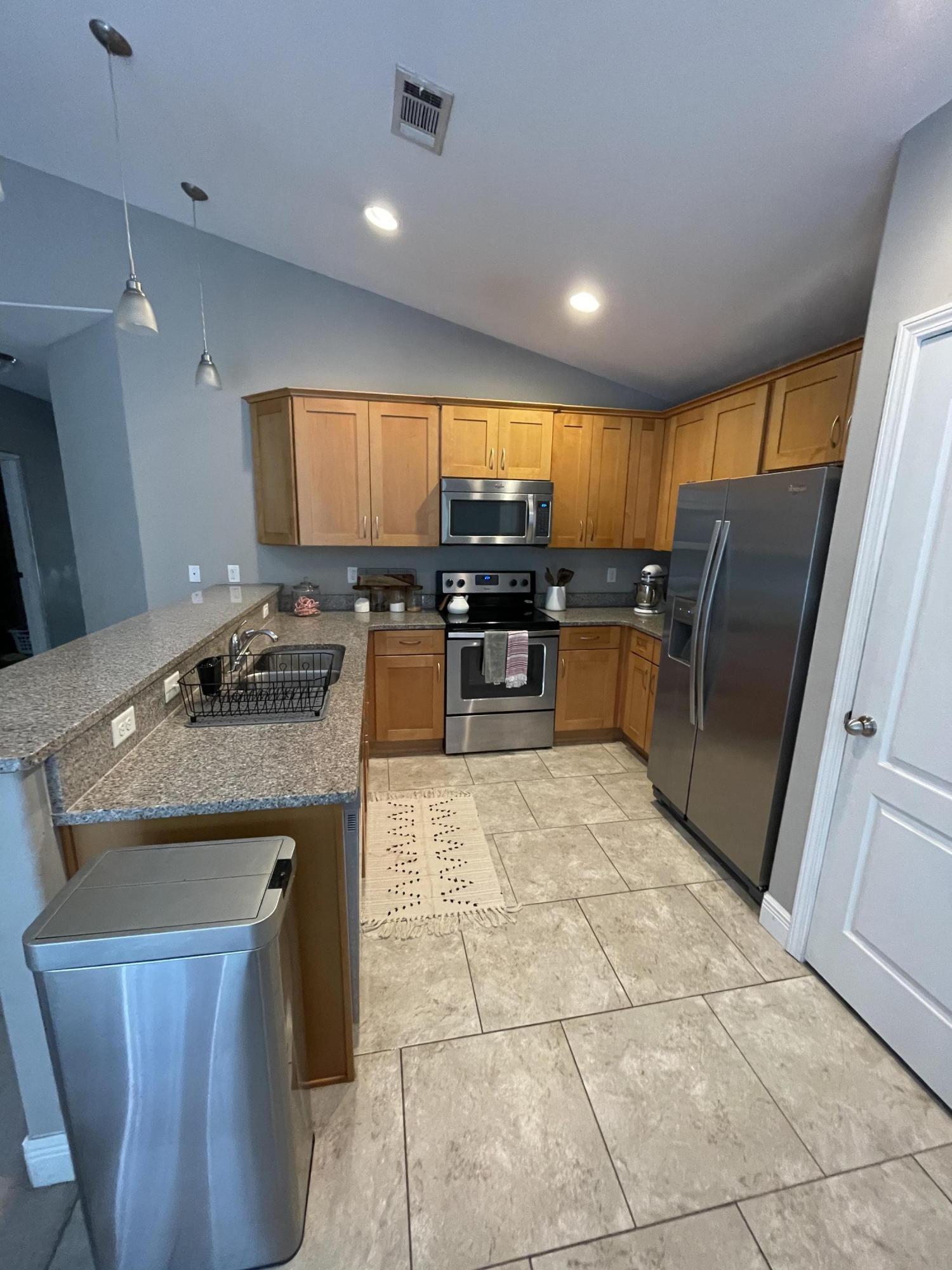 HOLLEY SHORES - Residential Lease