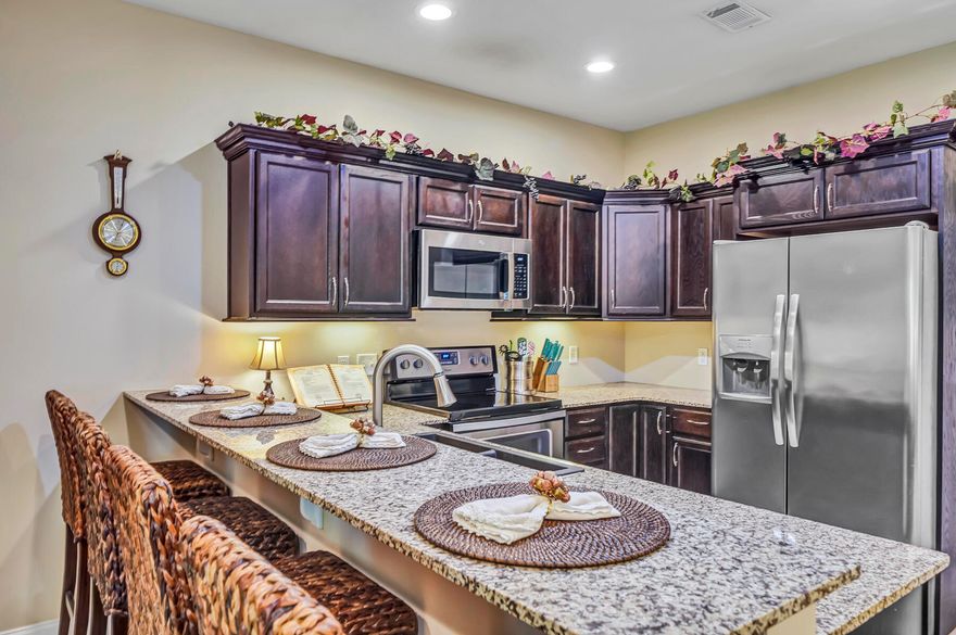 PENDING- Taking Back Up Offers...GREAT LOCATION! Close to either Eglin or Hurlburt AFB, plenty of shopping, restaurants and the beach!  This townhome features 9' ceilings, tile throughout the entire 1st floor, the kitchen has stainless steel appliances, a breakfast bar, a pantry, an open concept layout, blinds on all windows, & half bath downstairs. Upstairs you'll find 2 guest  bedrooms with  spacious closets and a guest bathroom.  The large master bedroom offers a walk in closet, plenty of natural light, a dual granite vanity in the en-suite bathroom.  There is also a bonus space/nook perfect for office/sitting area,
