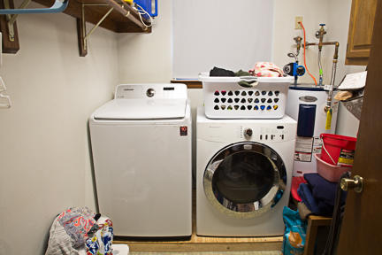 EDGEWATER VILLAGE NORTH - Residential Lease