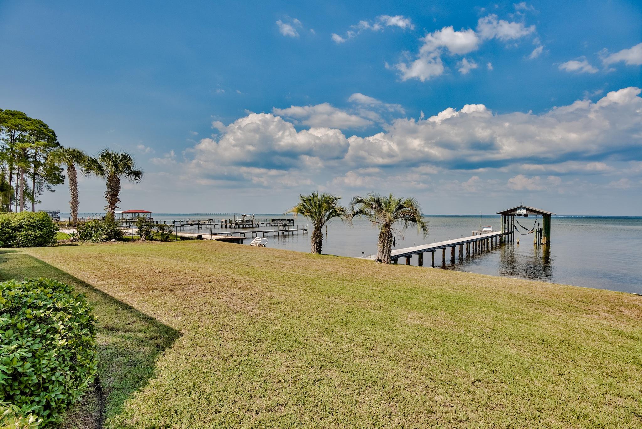 HOLIDAY SHORES ESTATES - Residential