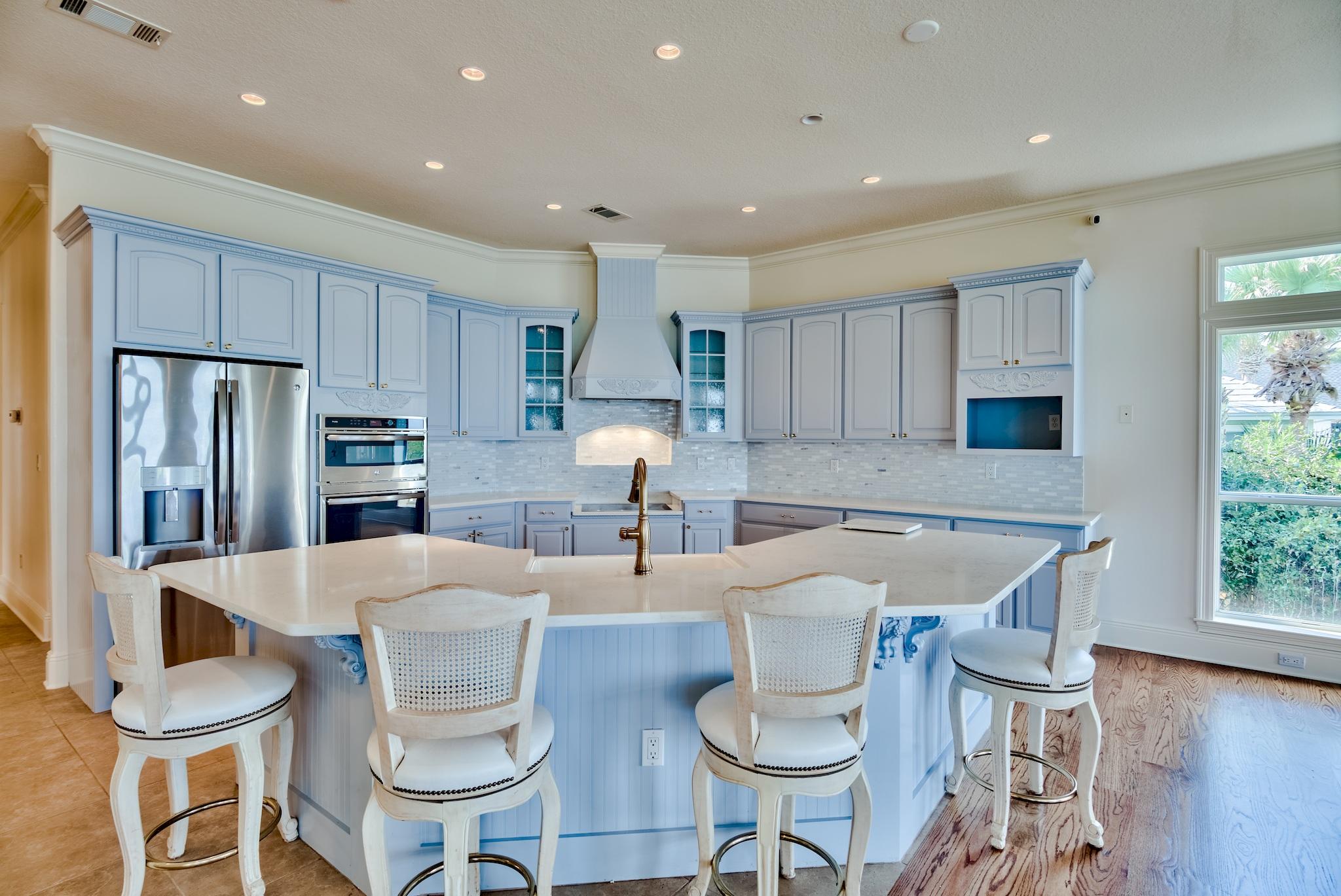 HOLIDAY SHORES ESTATES - Residential