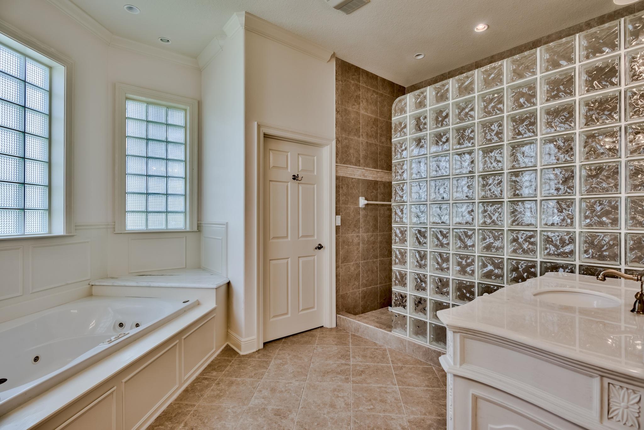 HOLIDAY SHORES ESTATES - Residential