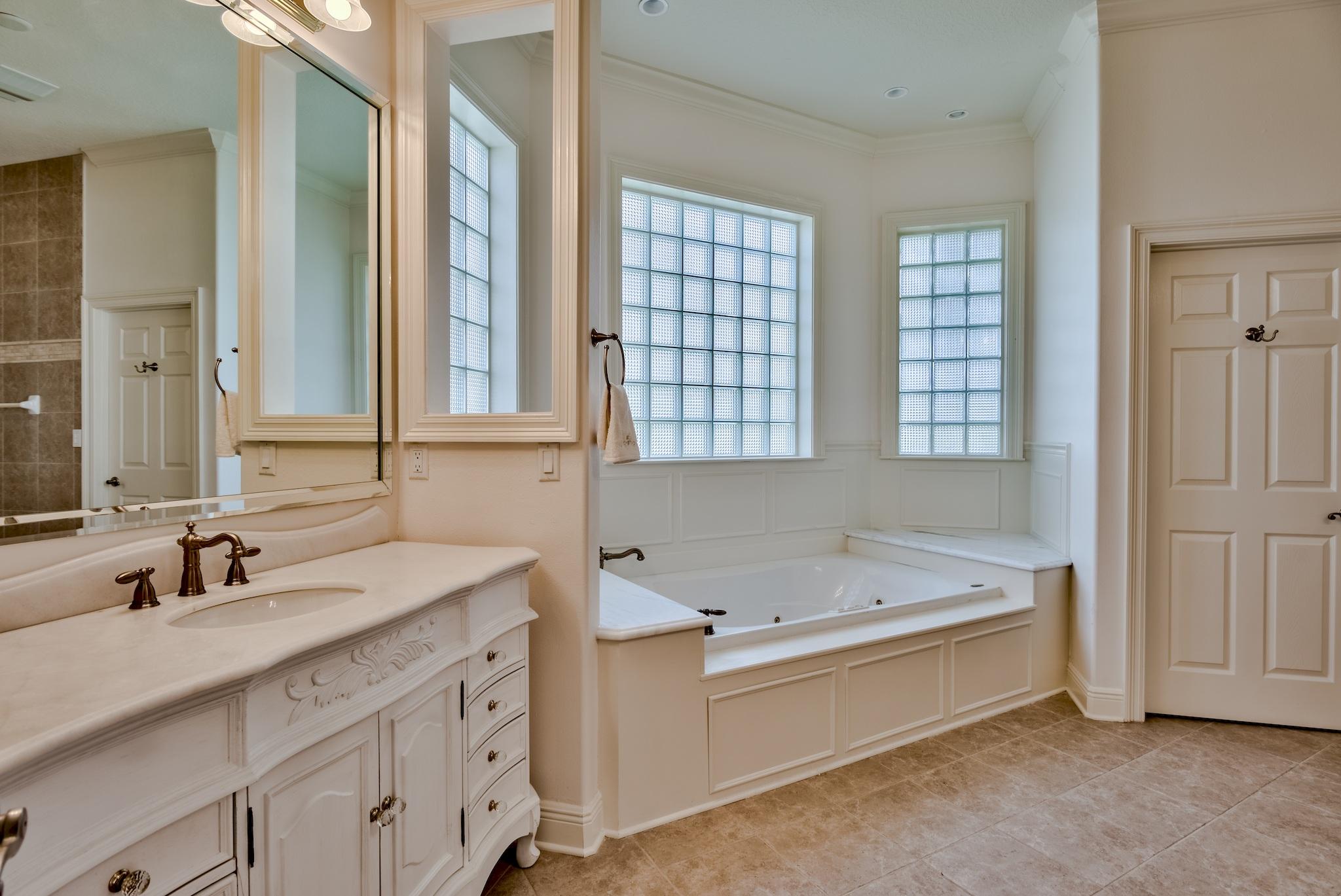 HOLIDAY SHORES ESTATES - Residential