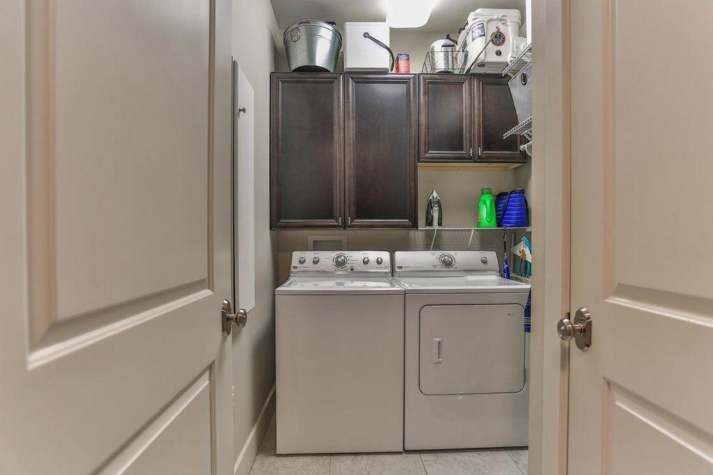 CARSON OAKS - Residential