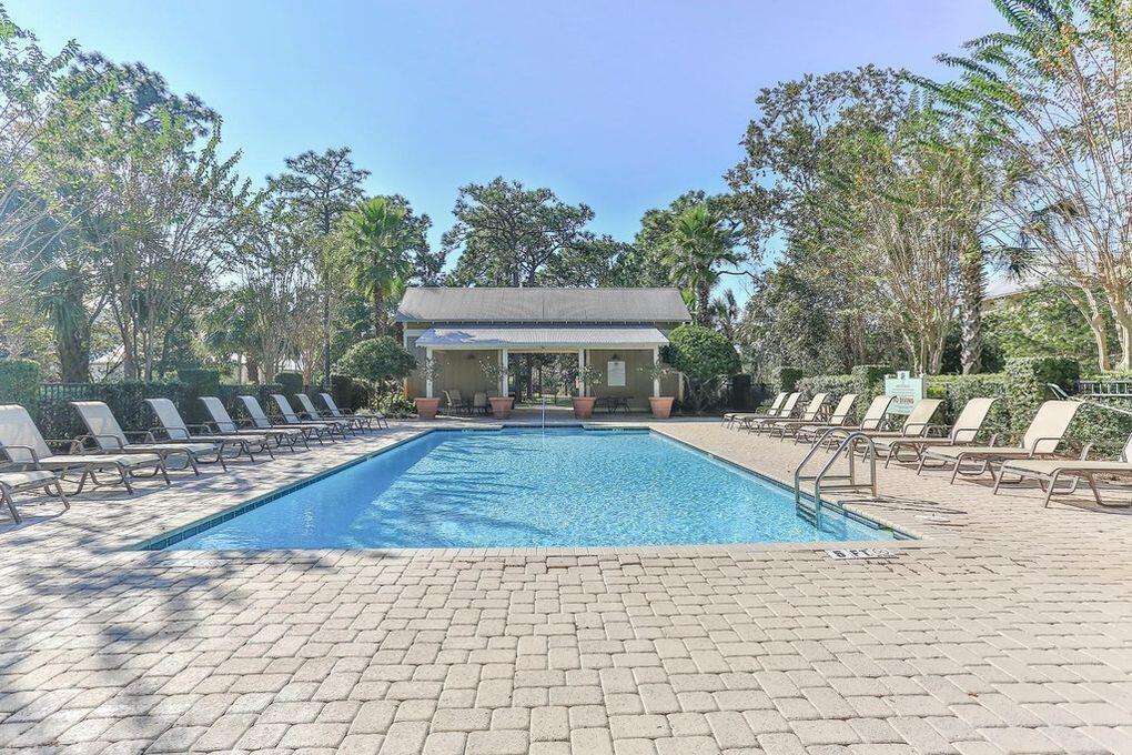 CARSON OAKS - Residential