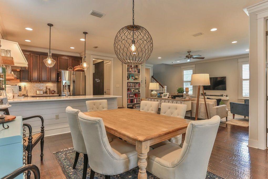 CARSON OAKS - Residential