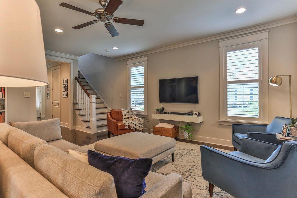 CARSON OAKS - Residential