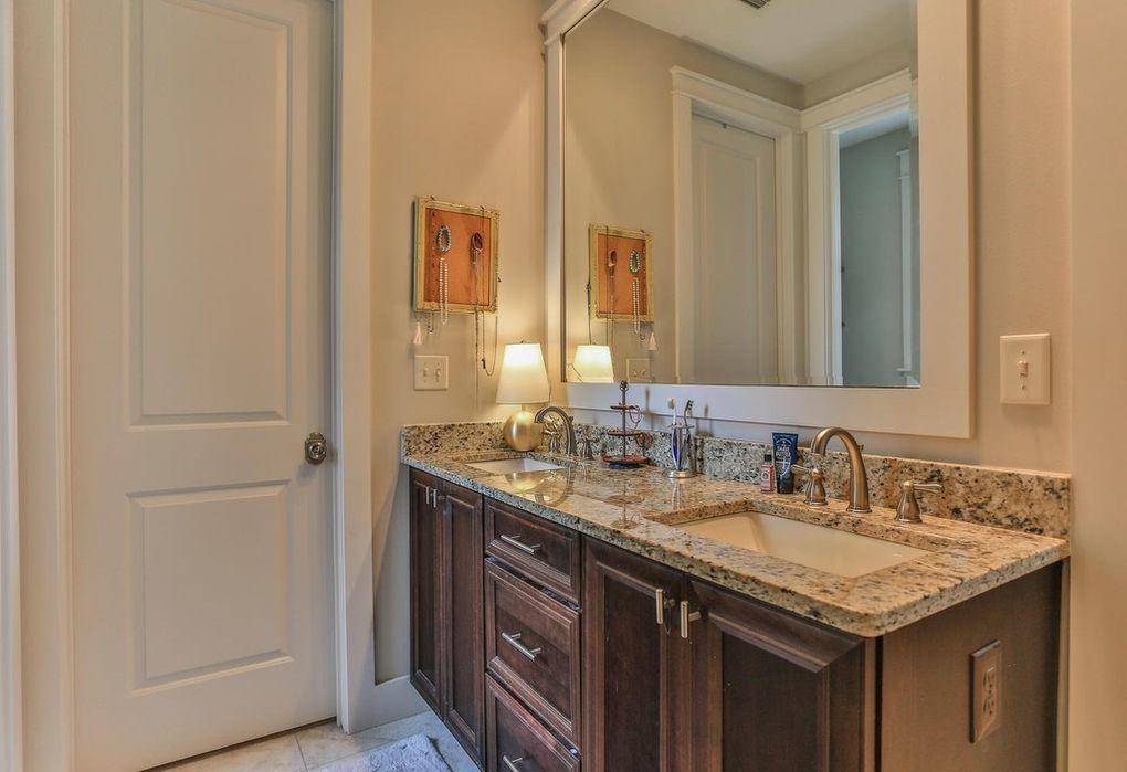 CARSON OAKS - Residential