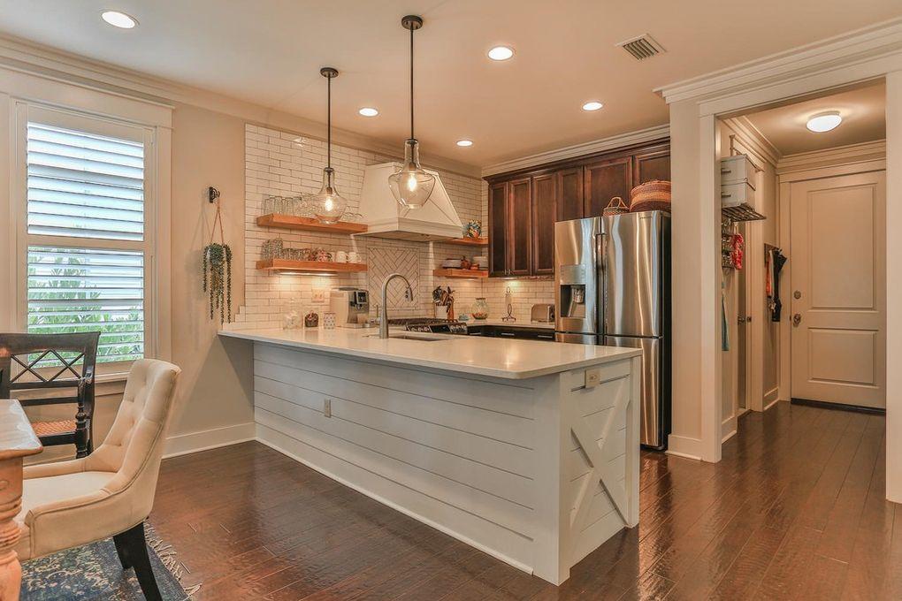 CARSON OAKS - Residential