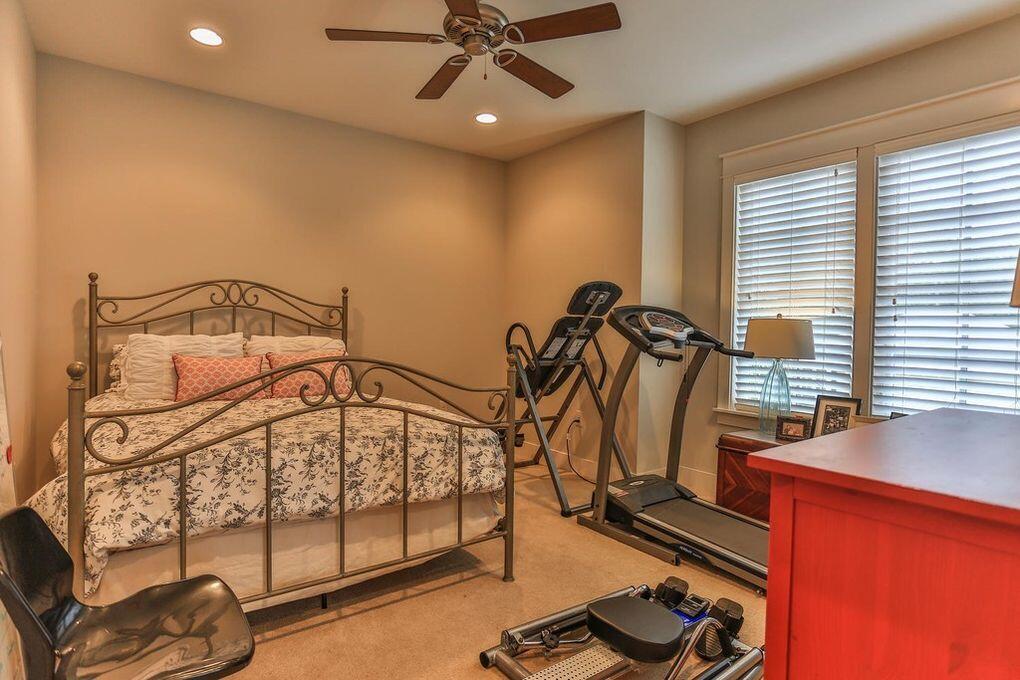 CARSON OAKS - Residential