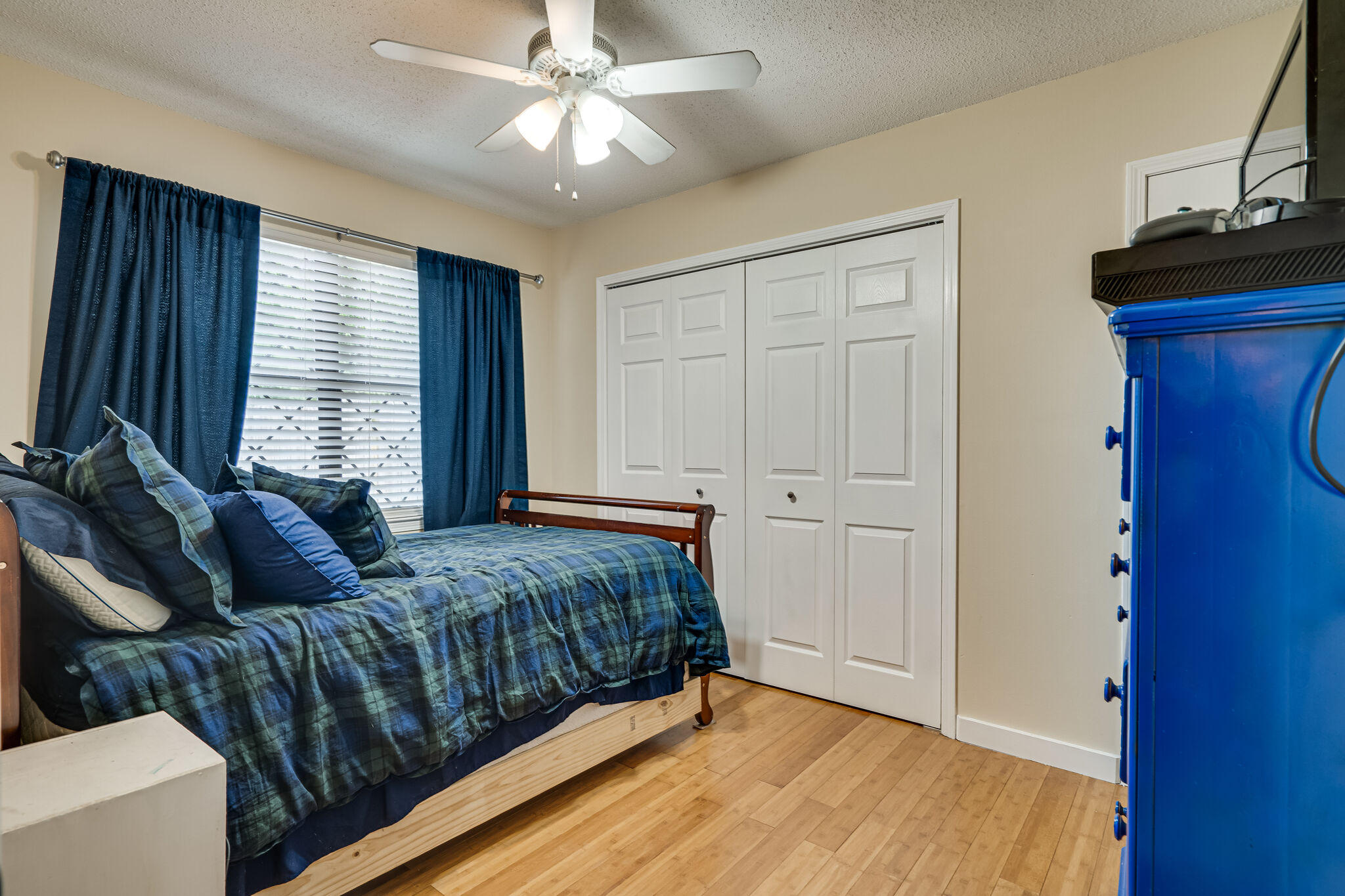 RAINTREE ESTATES - Residential