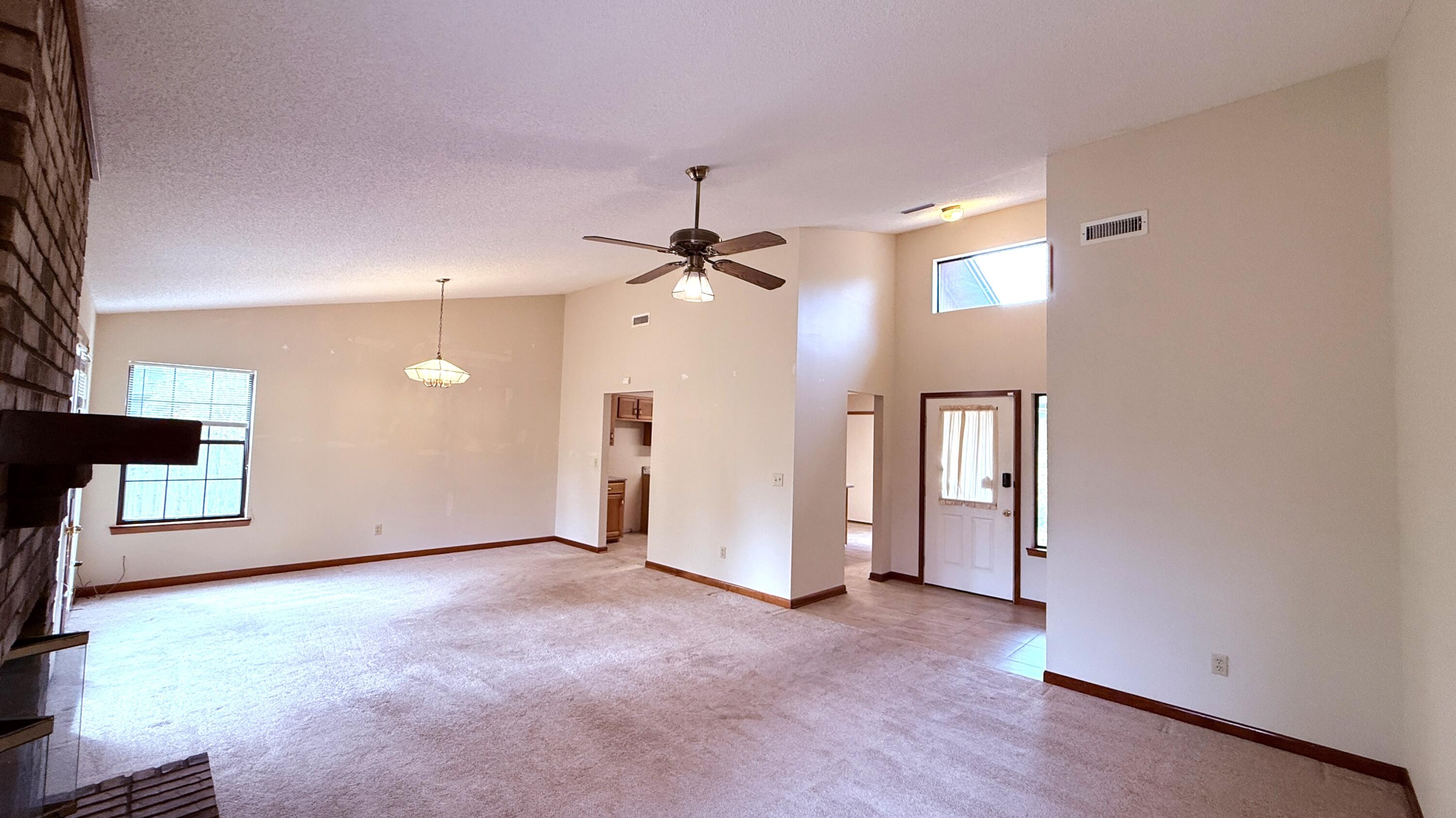 VALPARAISO PINECREST 5 - Residential