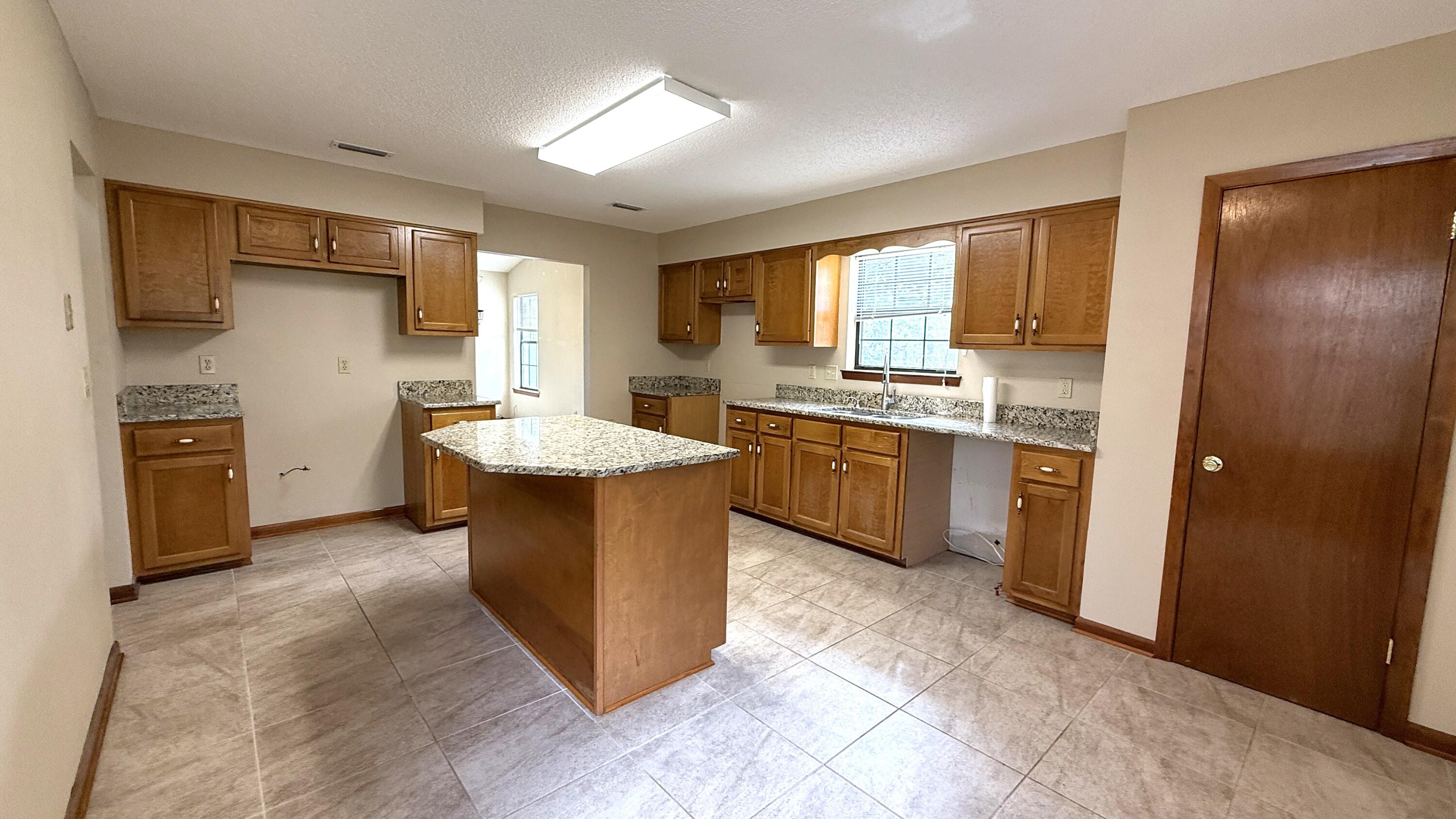 VALPARAISO PINECREST 5 - Residential