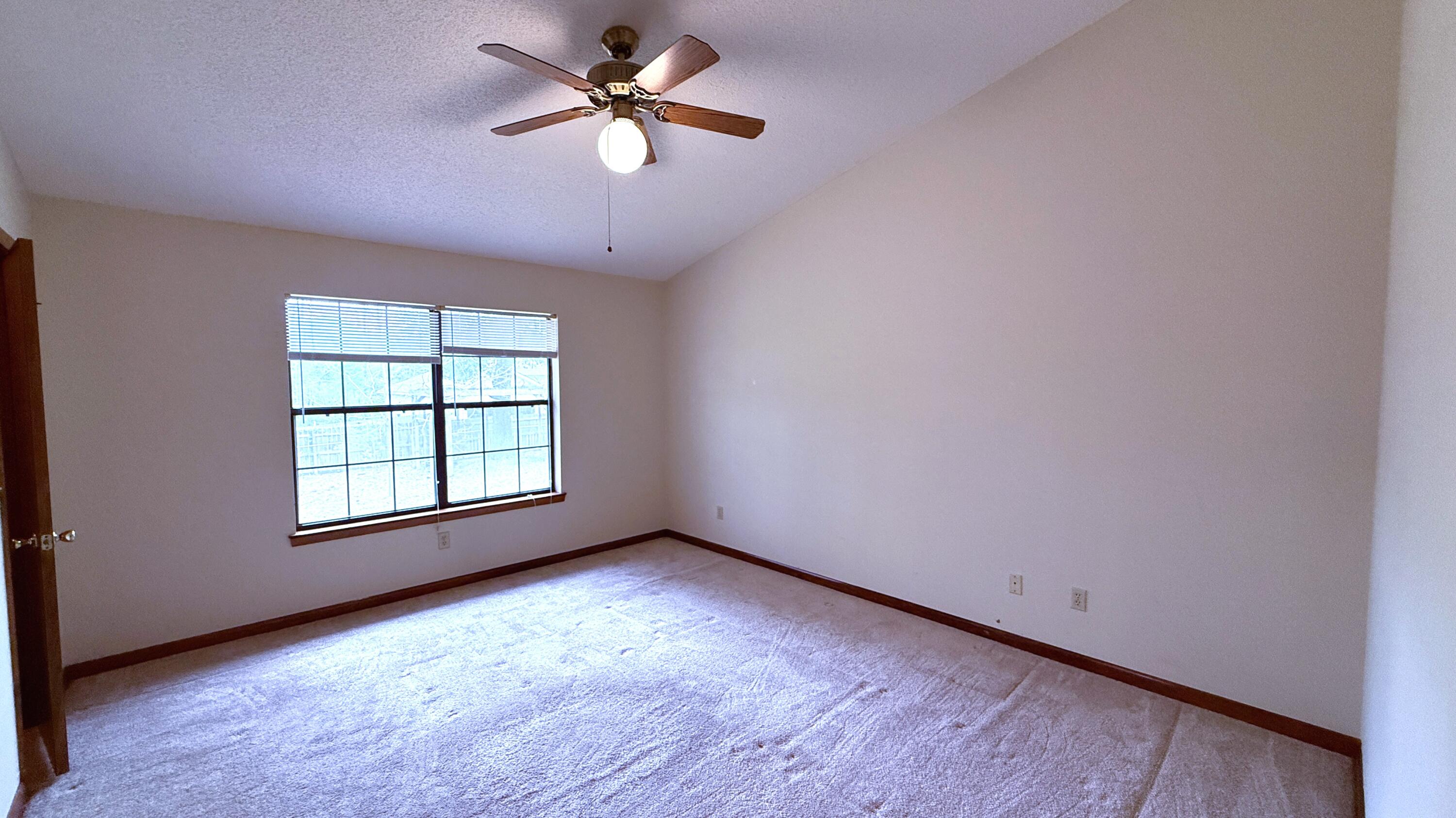 VALPARAISO PINECREST 5 - Residential