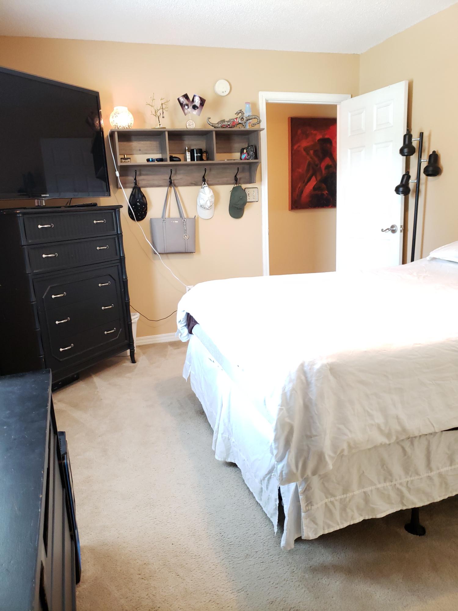 ALI-JO MANOR - Residential