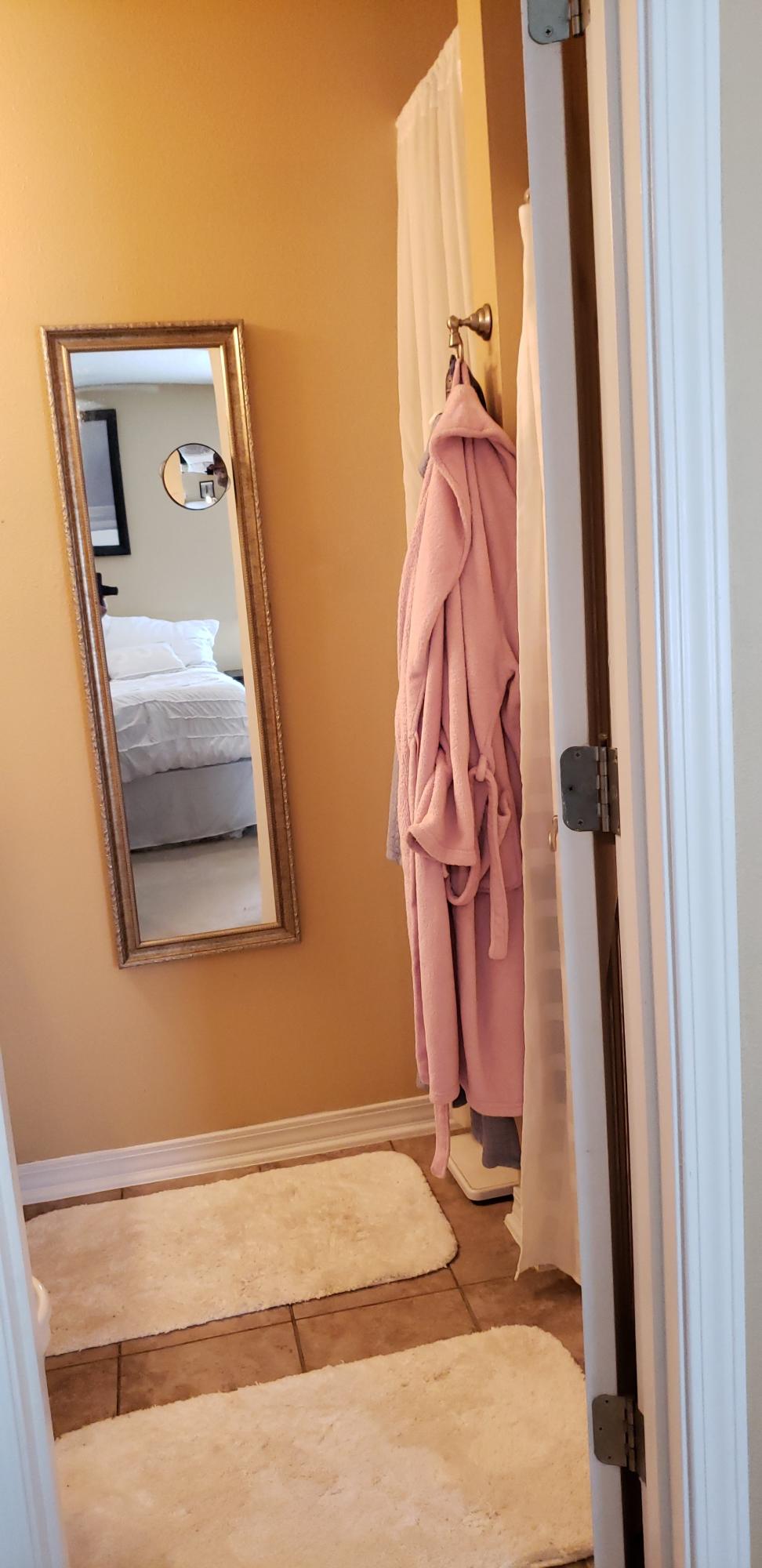 ALI-JO MANOR - Residential