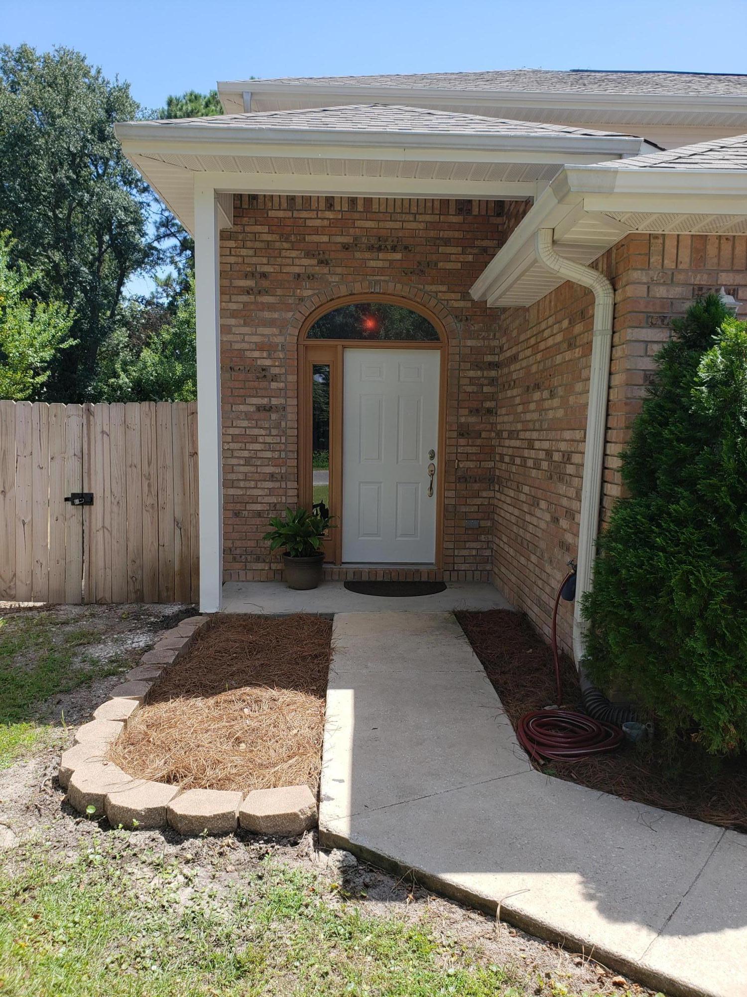 ALI-JO MANOR - Residential