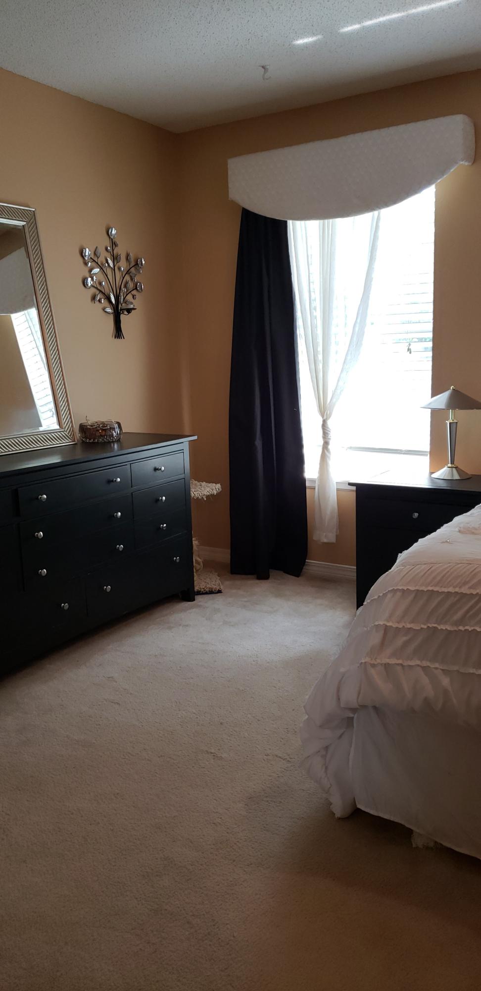 ALI-JO MANOR - Residential