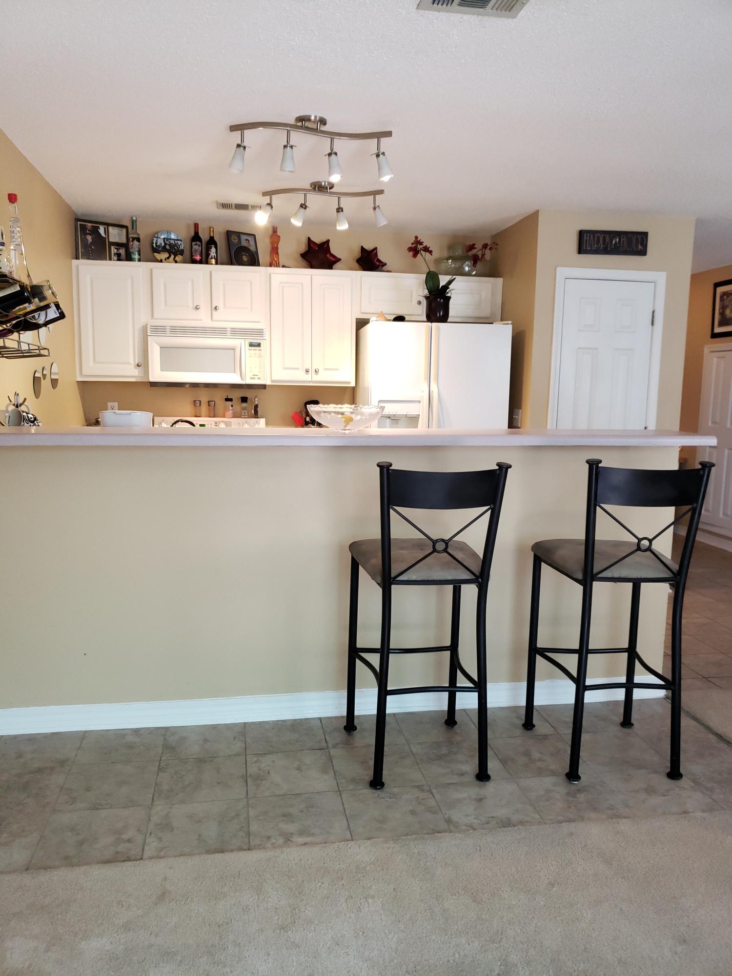 ALI-JO MANOR - Residential