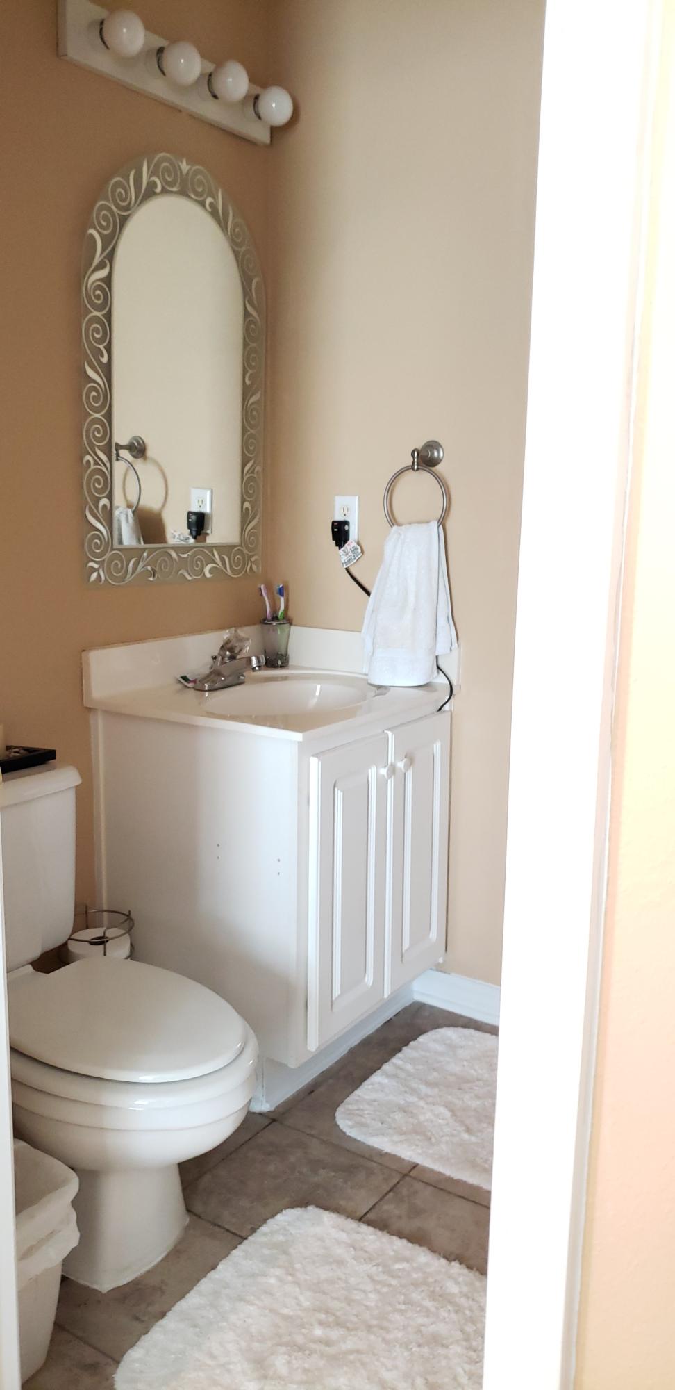 ALI-JO MANOR - Residential