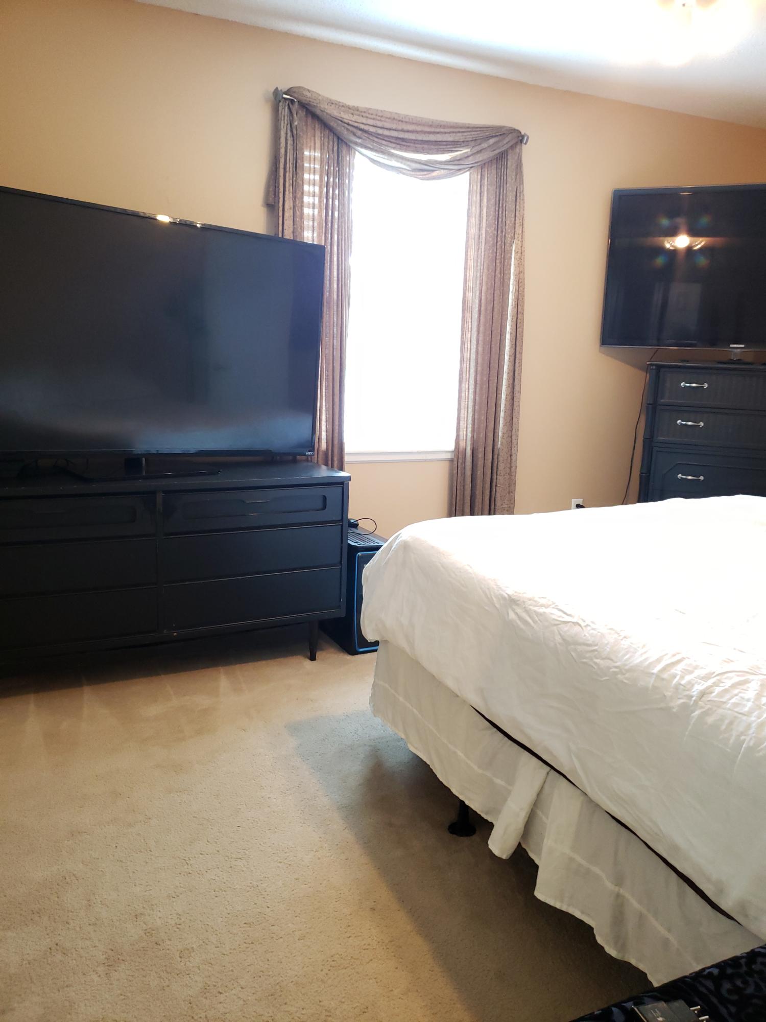 ALI-JO MANOR - Residential