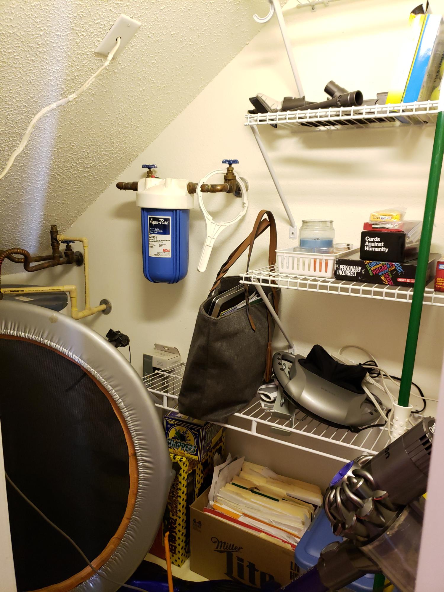 ALI-JO MANOR - Residential