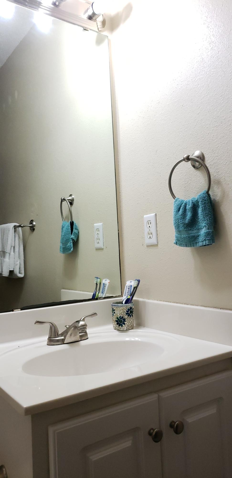 ALI-JO MANOR - Residential