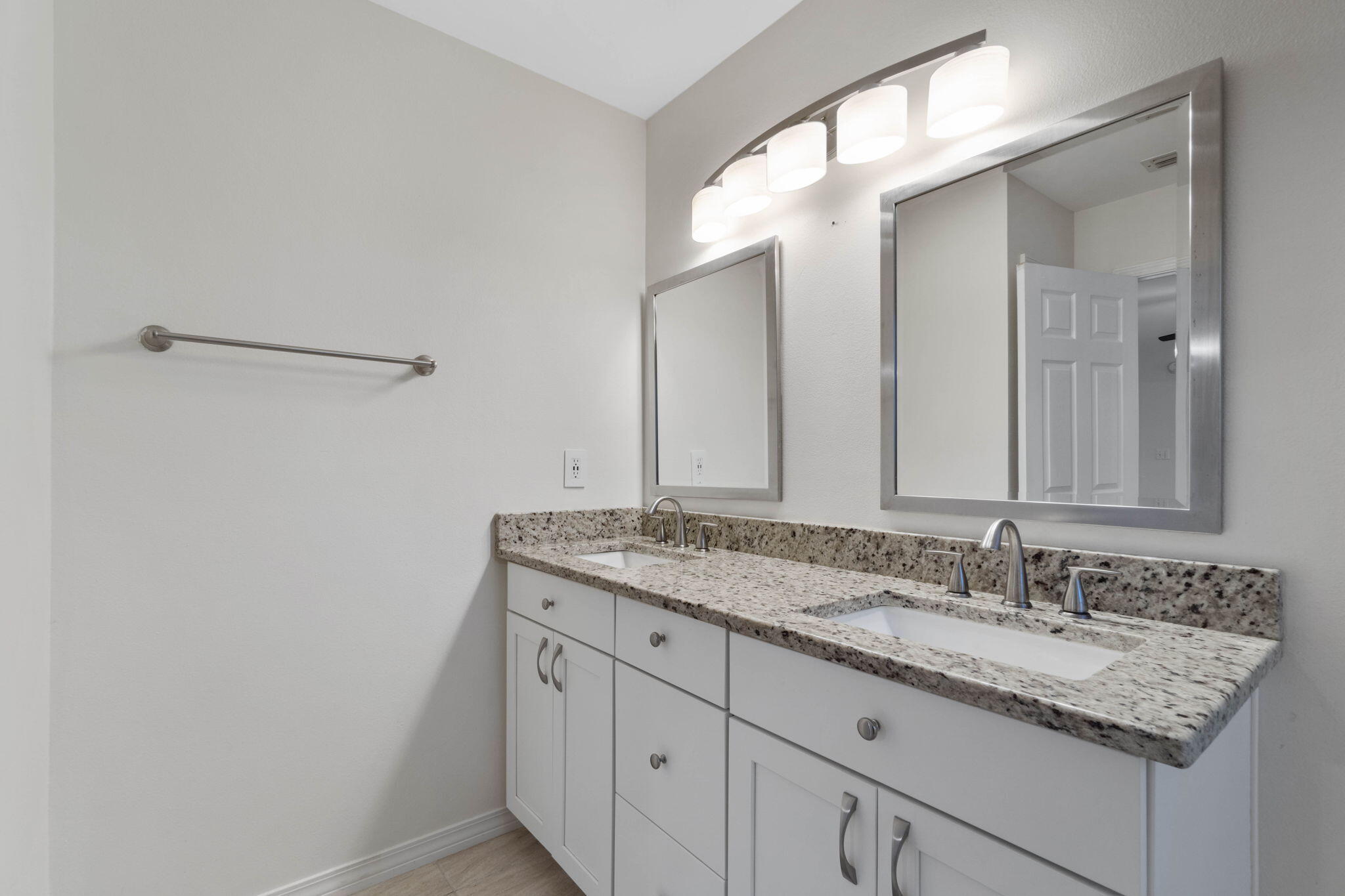 LAUDERHILL - Residential Lease