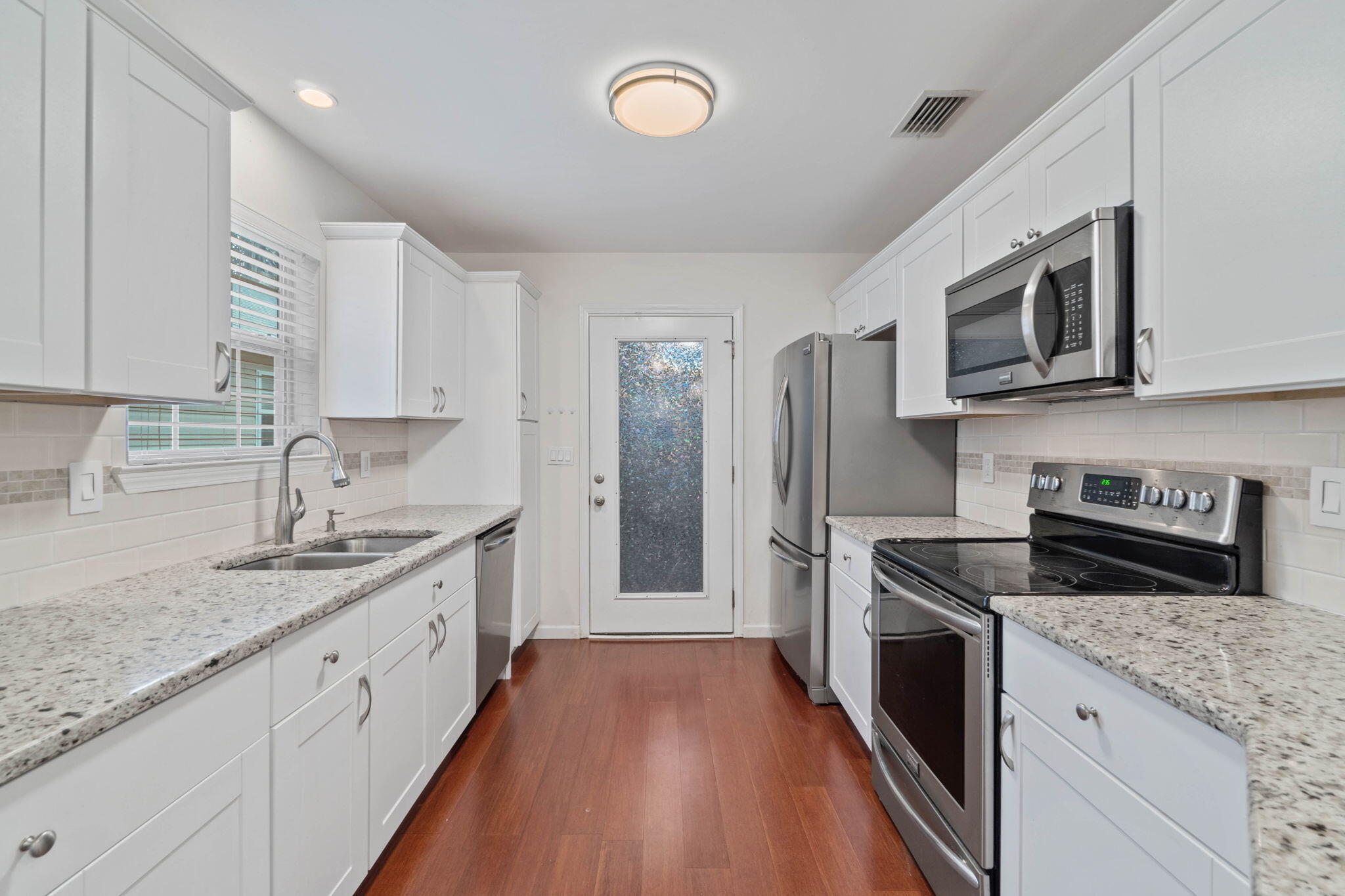 LAUDERHILL - Residential Lease