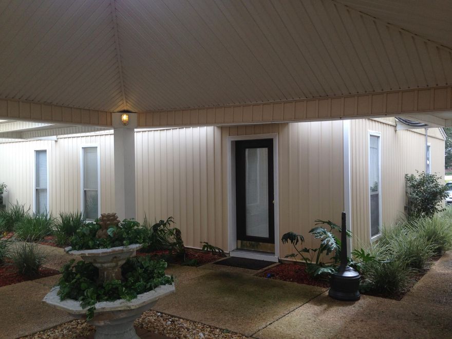 Excellent office for a defense contractor or attorney. Convenient location to both Eglin A.F.B. and Hurlburt. Also located just a few blocks from the Okaloosa County Judicial Center. The office suite has a reception area, 6 private offices, 2 bathrooms, conference room, and storage area.