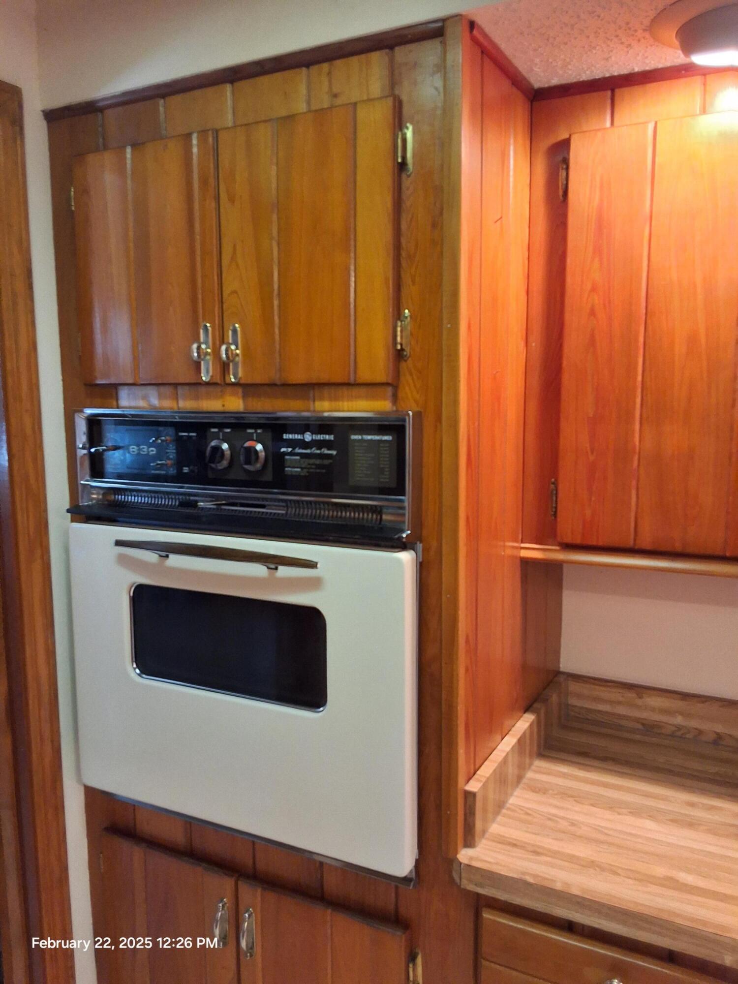 KENNEDY LAKE (UNRECORDED) - Residential