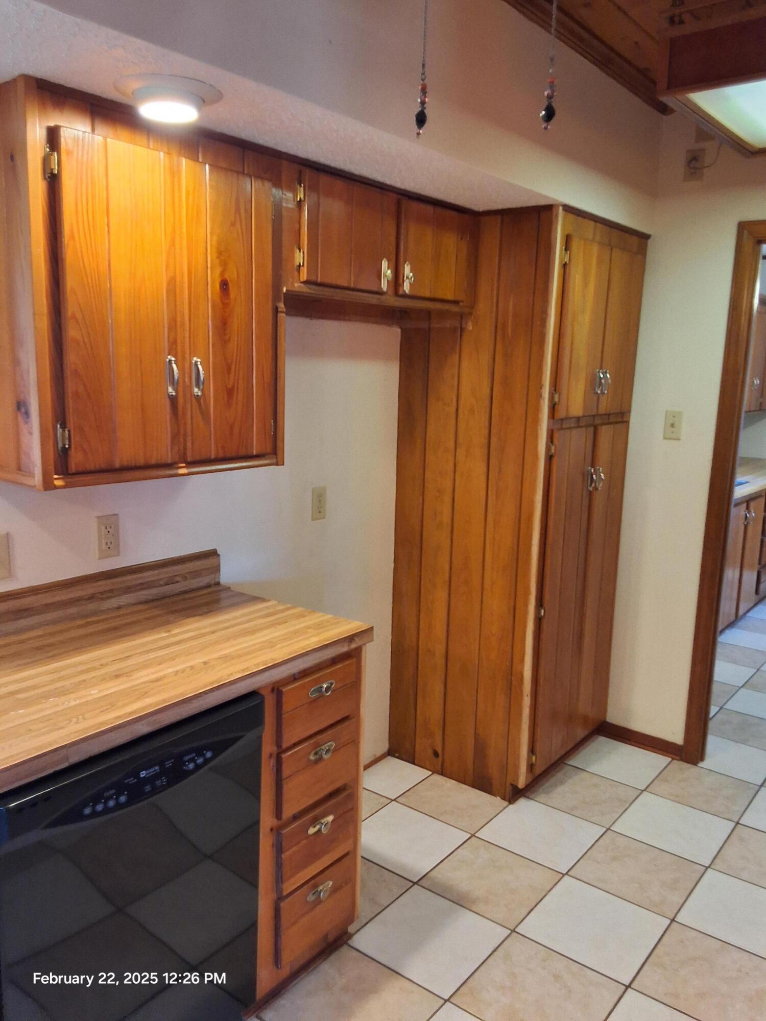 KENNEDY LAKE (UNRECORDED) - Residential