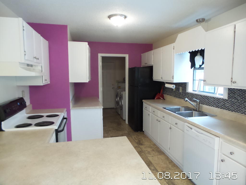 COUNTRY OAKS ESTATES PH 1 - Residential Lease