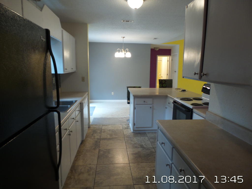 COUNTRY OAKS ESTATES PH 1 - Residential Lease