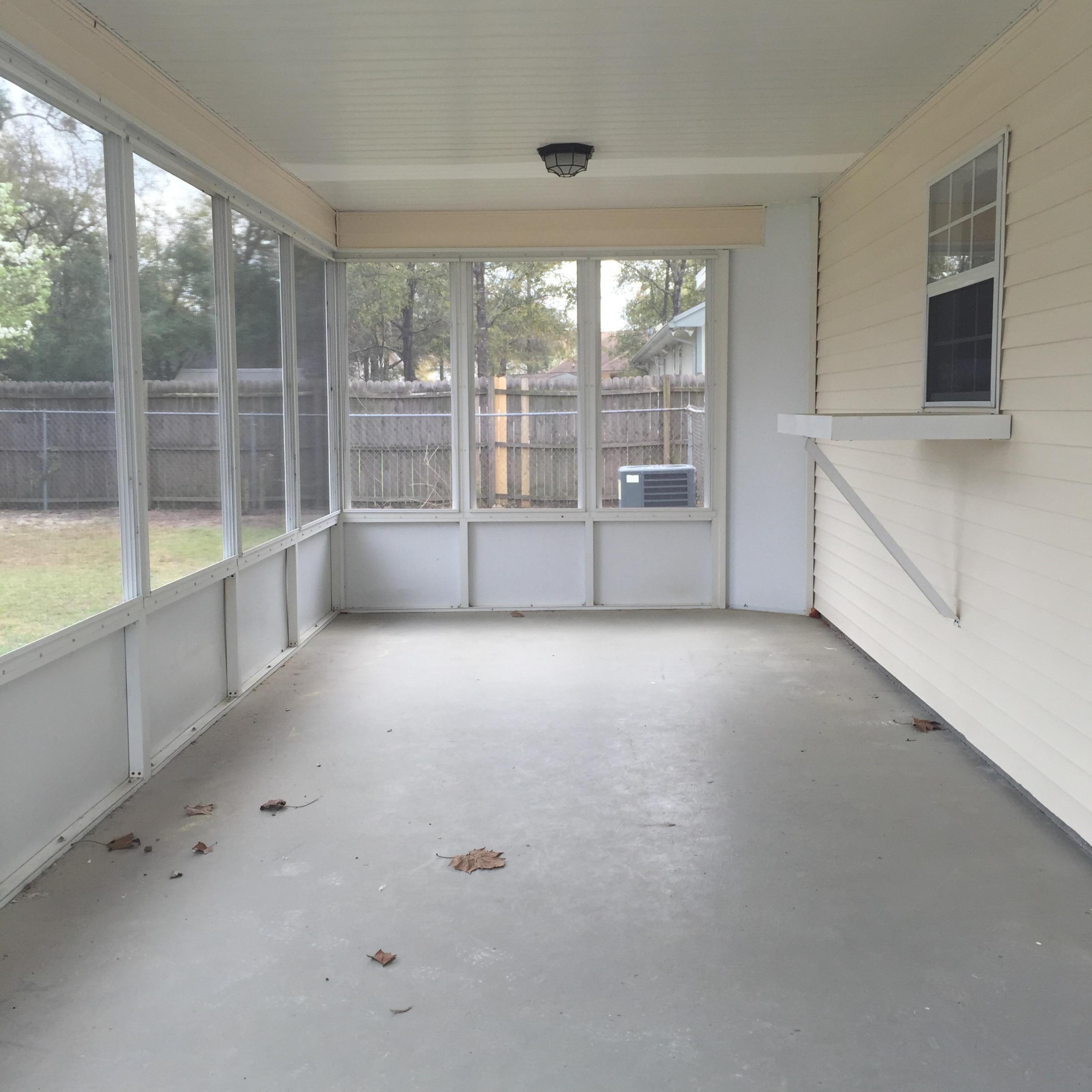 SOUTH POINTE EST - Residential