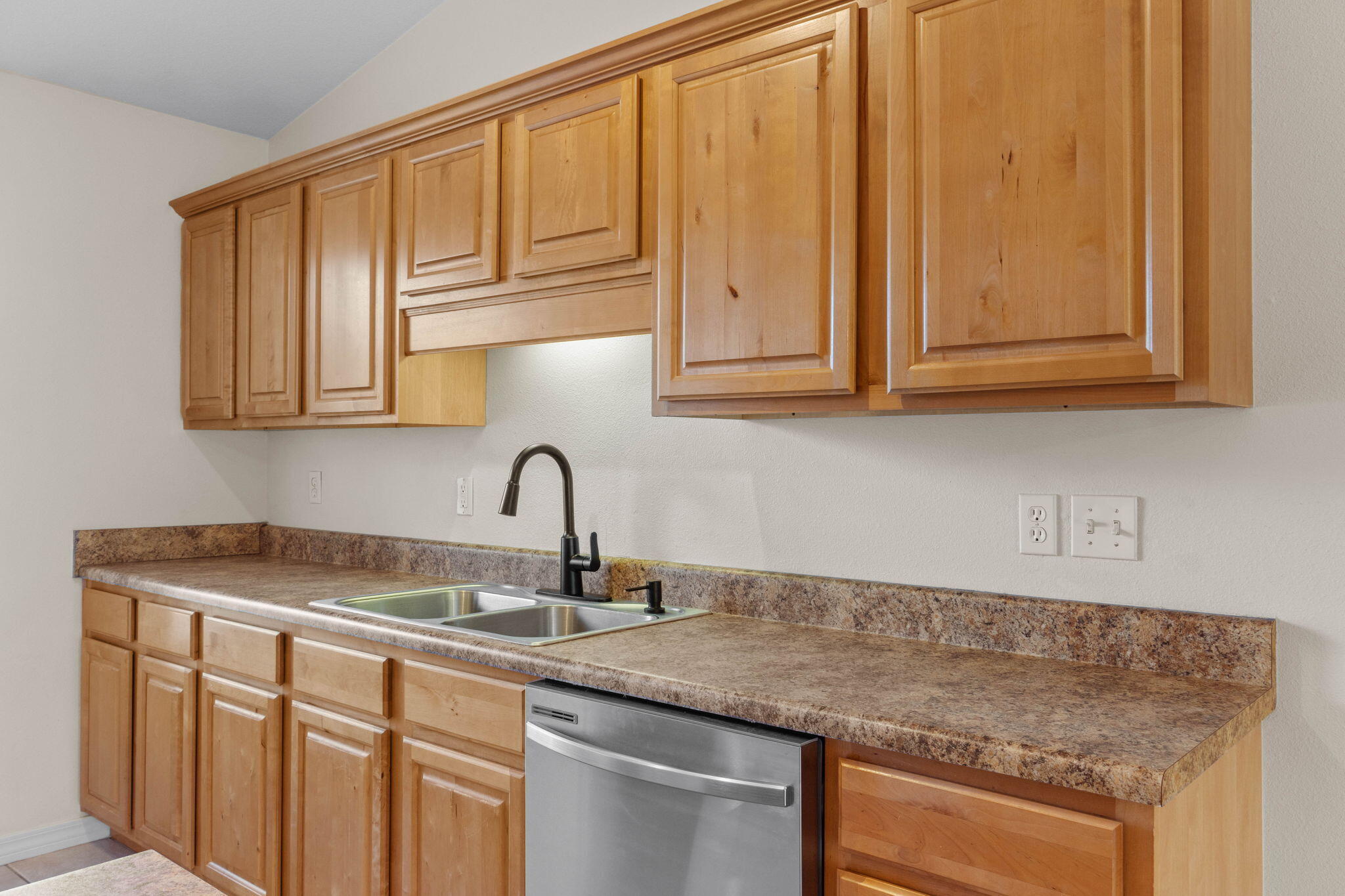 HOLLEY BY THE SEA - Residential