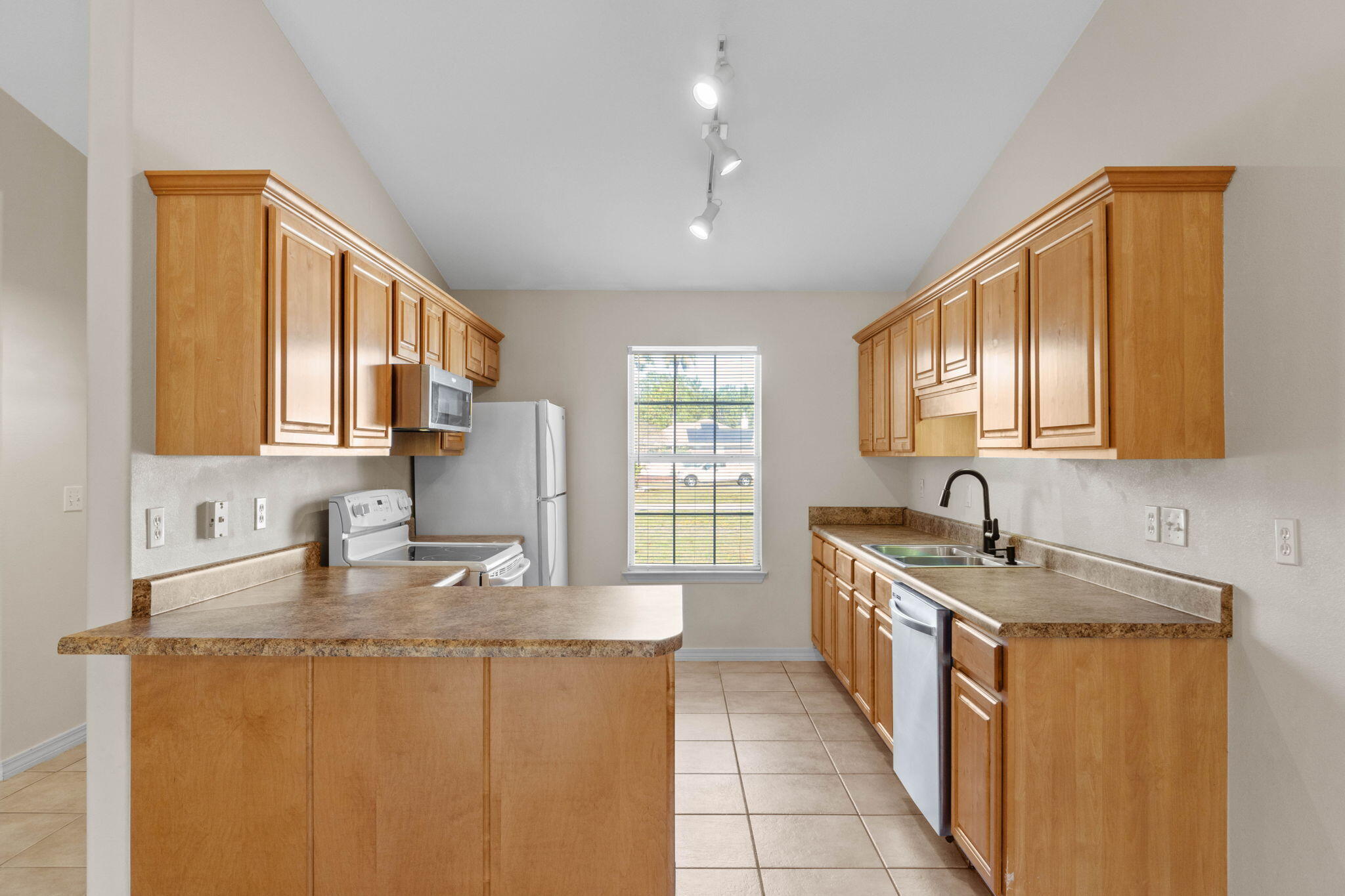 HOLLEY BY THE SEA - Residential