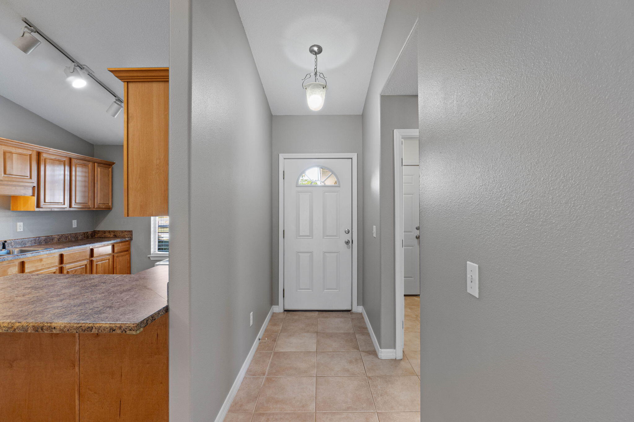 HOLLEY BY THE SEA - Residential