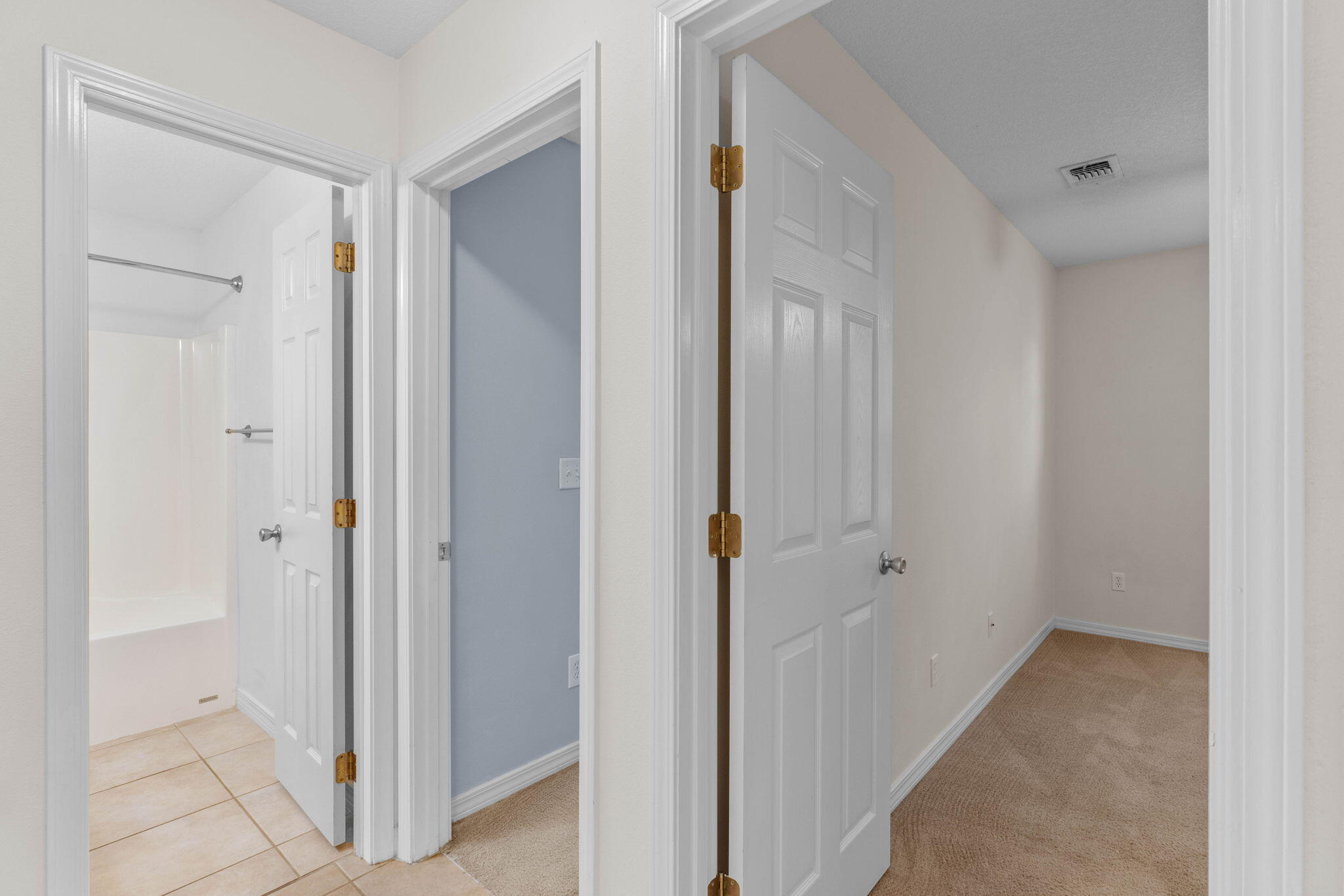 HOLLEY BY THE SEA - Residential