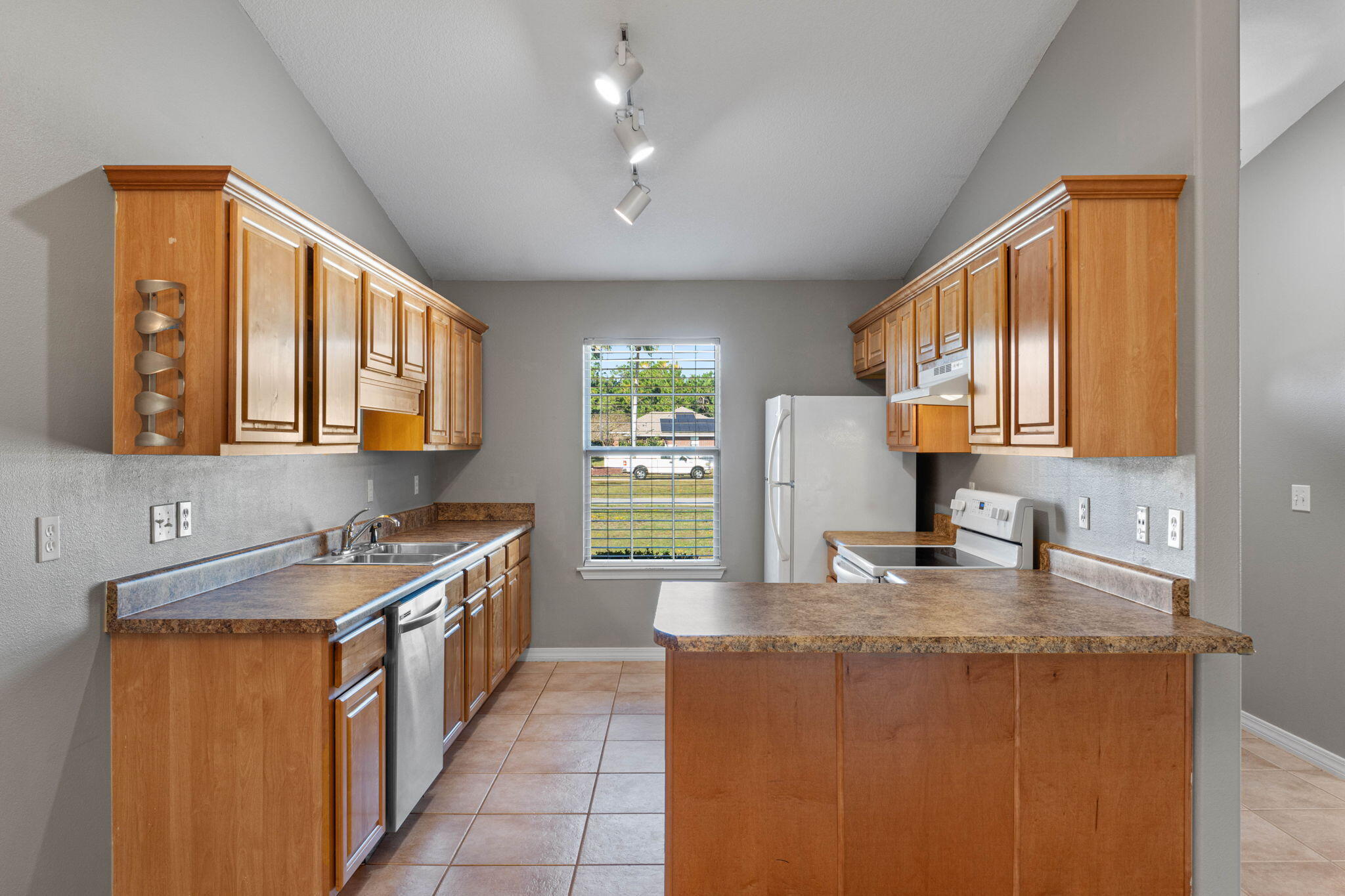 HOLLEY BY THE SEA - Residential