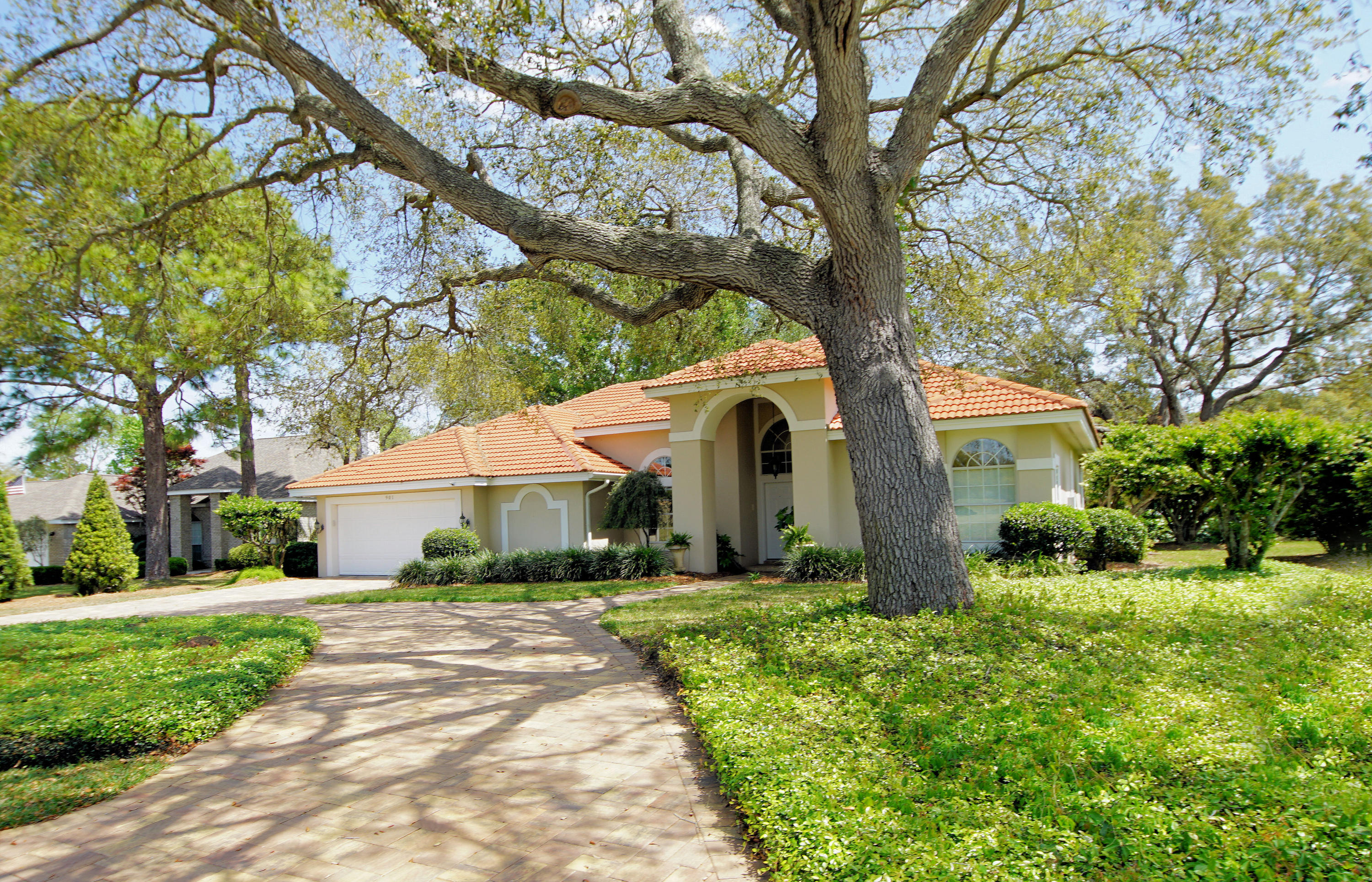 LINKS AT SHALIMAR POINTE - Residential