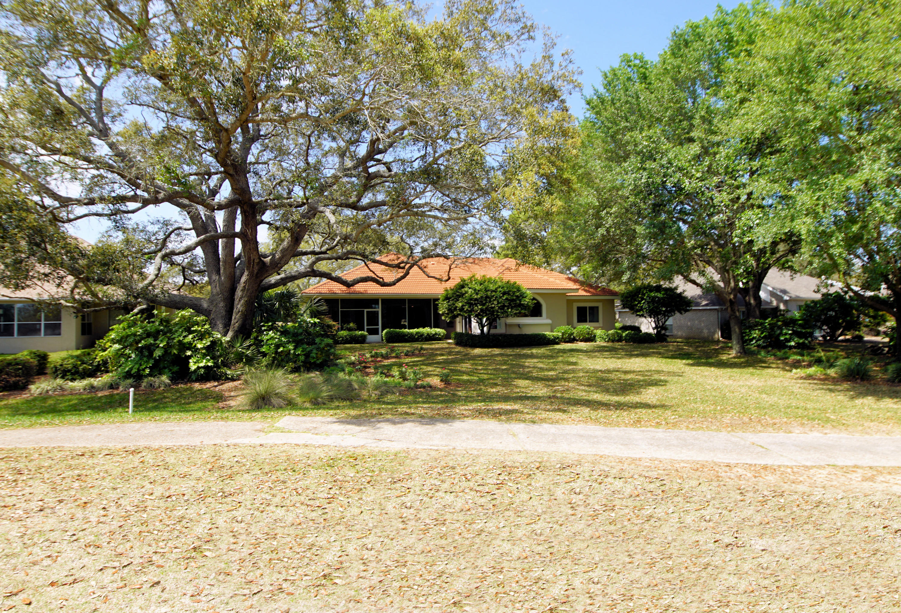 LINKS AT SHALIMAR POINTE - Residential