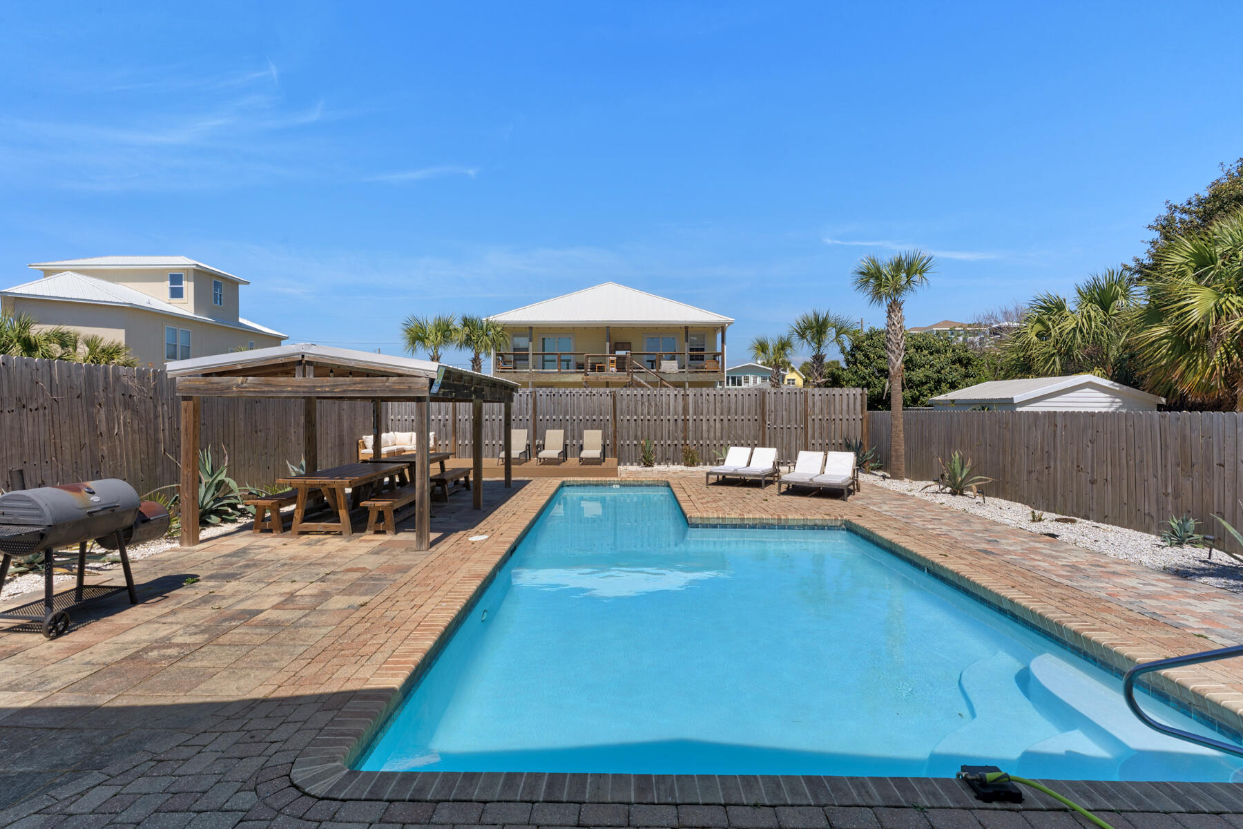 KISKA BEACH 1ST ADDN - Residential
